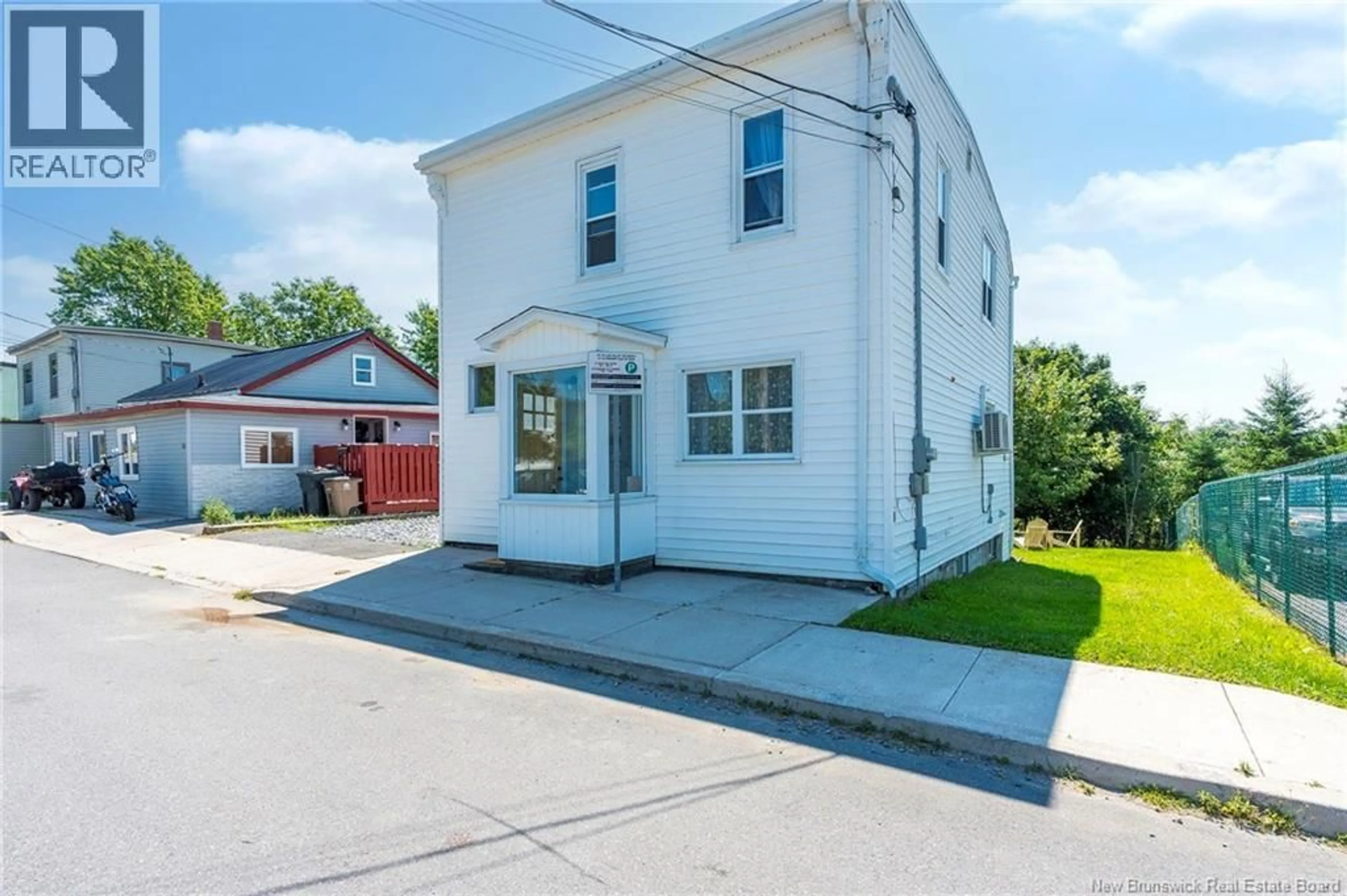 A pic from outside/outdoor area/front of a property/back of a property/a pic from drone, street for 182 VISART STREET, Saint John New Brunswick E2K1P1