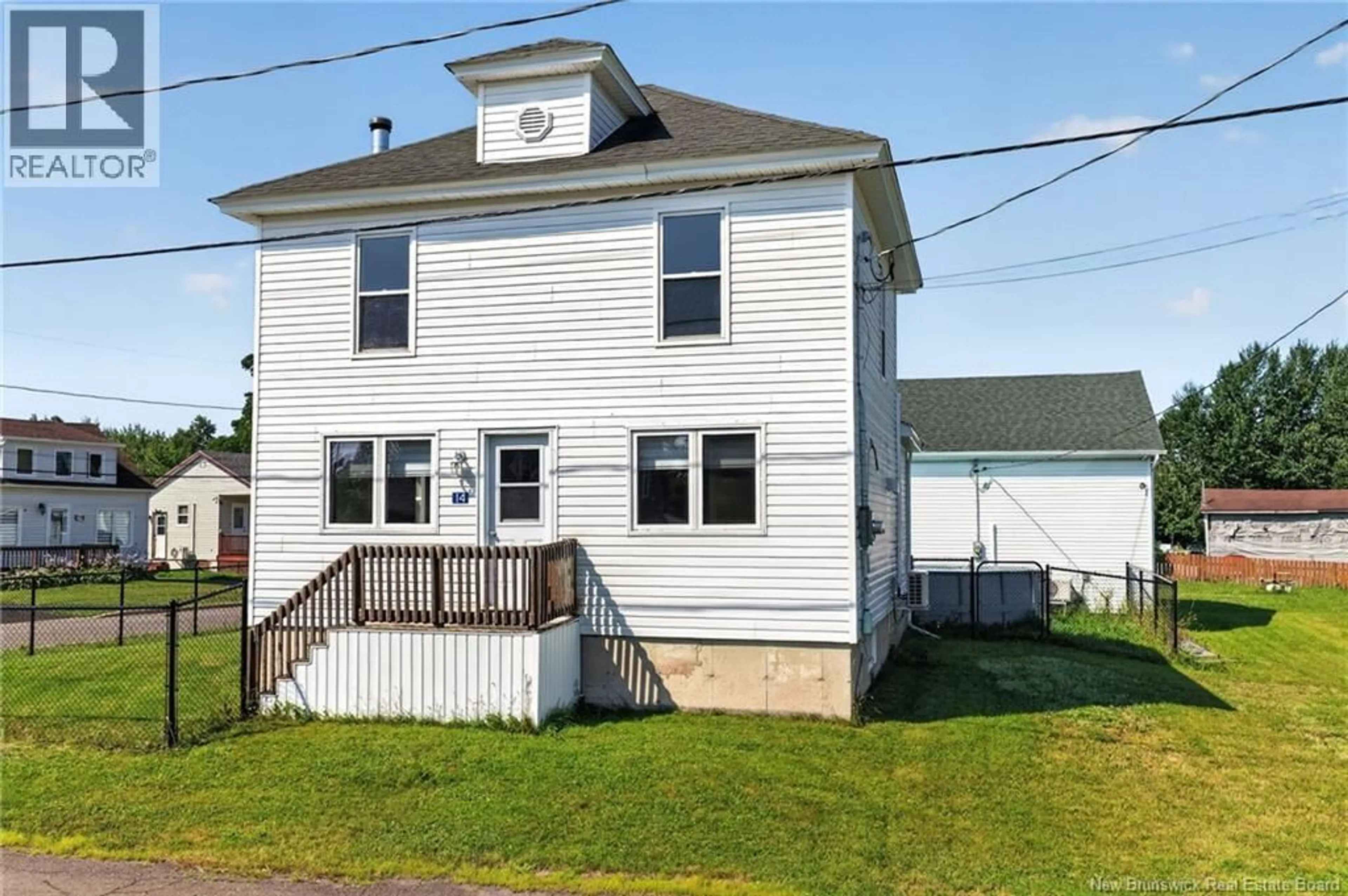 Home with vinyl exterior material, building for 14 JOSEPH STREET, Saint-Antoine New Brunswick E4V1H5