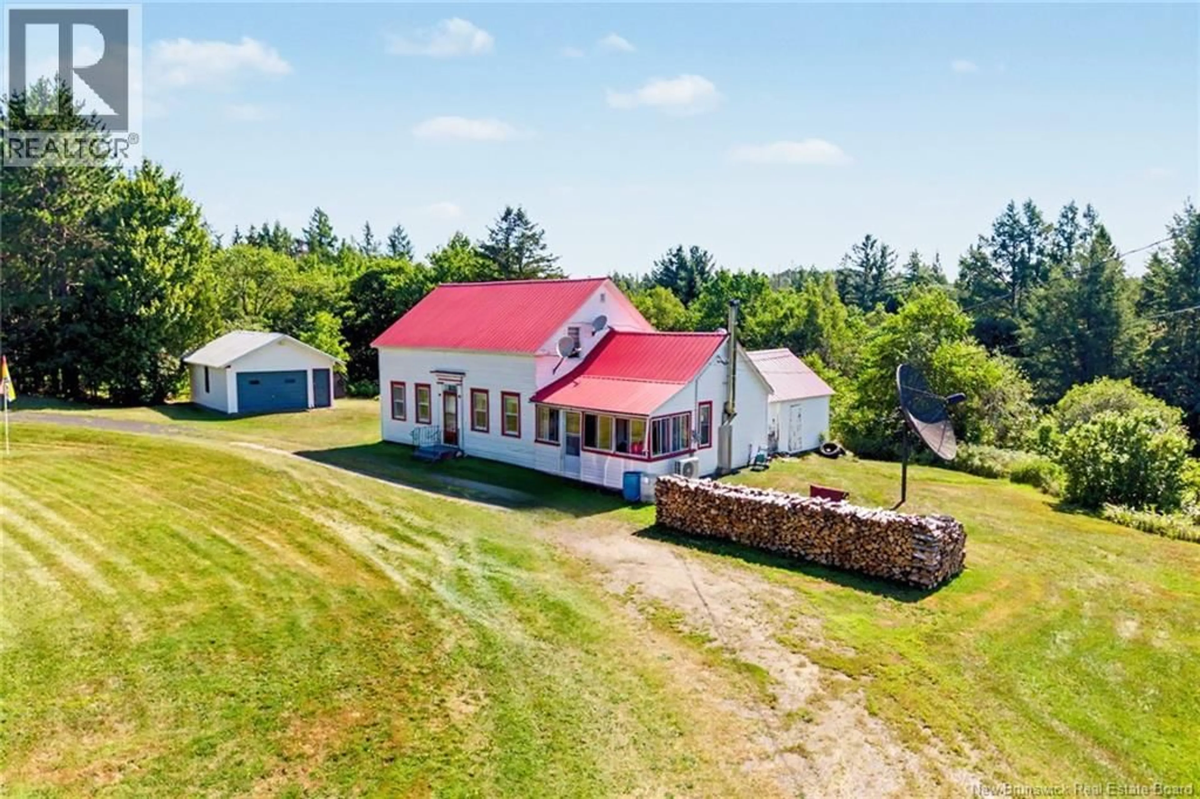 A pic from outside/outdoor area/front of a property/back of a property/a pic from drone, building for 3669 ROUTE 123, Gaspereau Forks New Brunswick E4A2G8