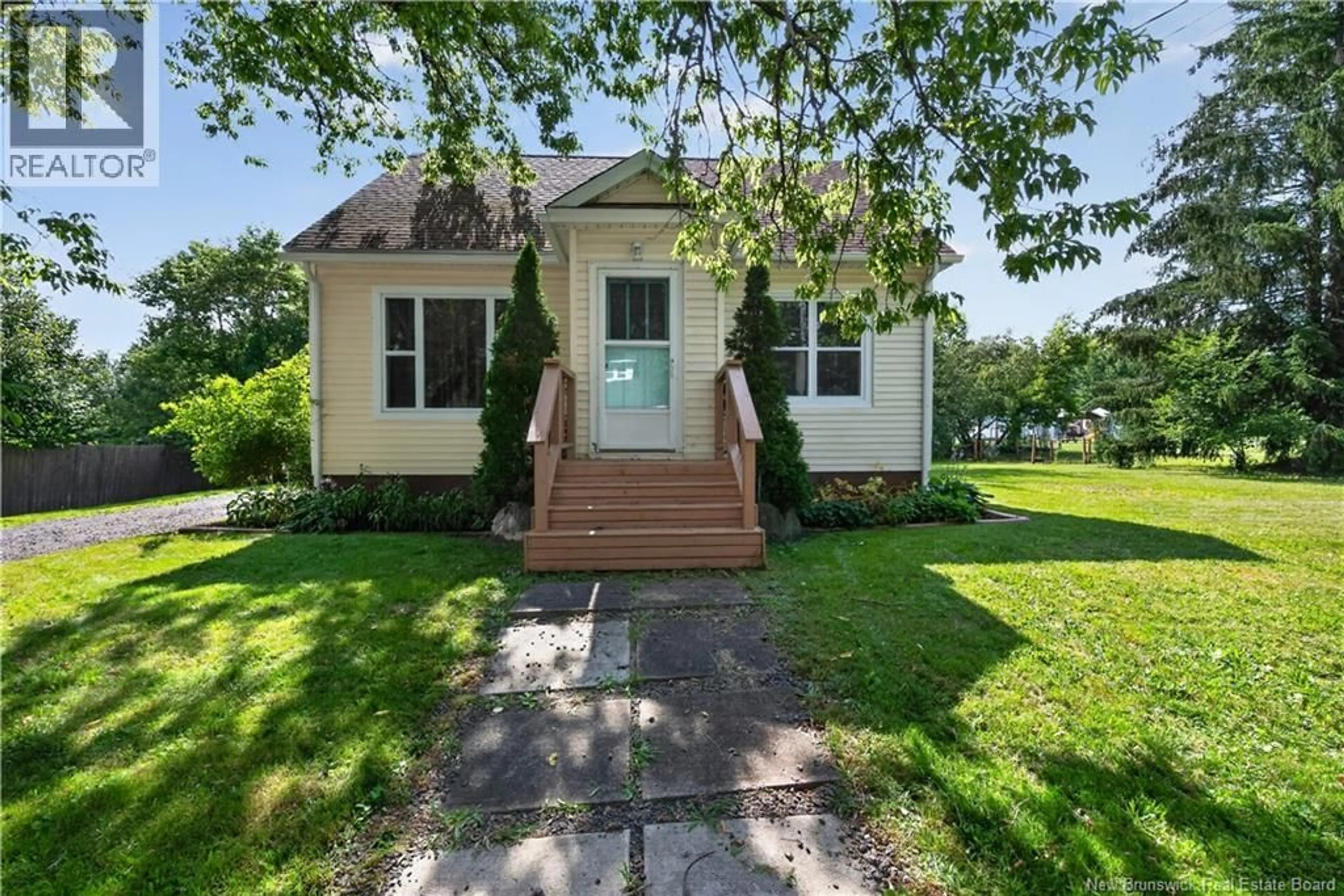 Unknown for 60 SMITH STREET, Salisbury New Brunswick E4J2S2