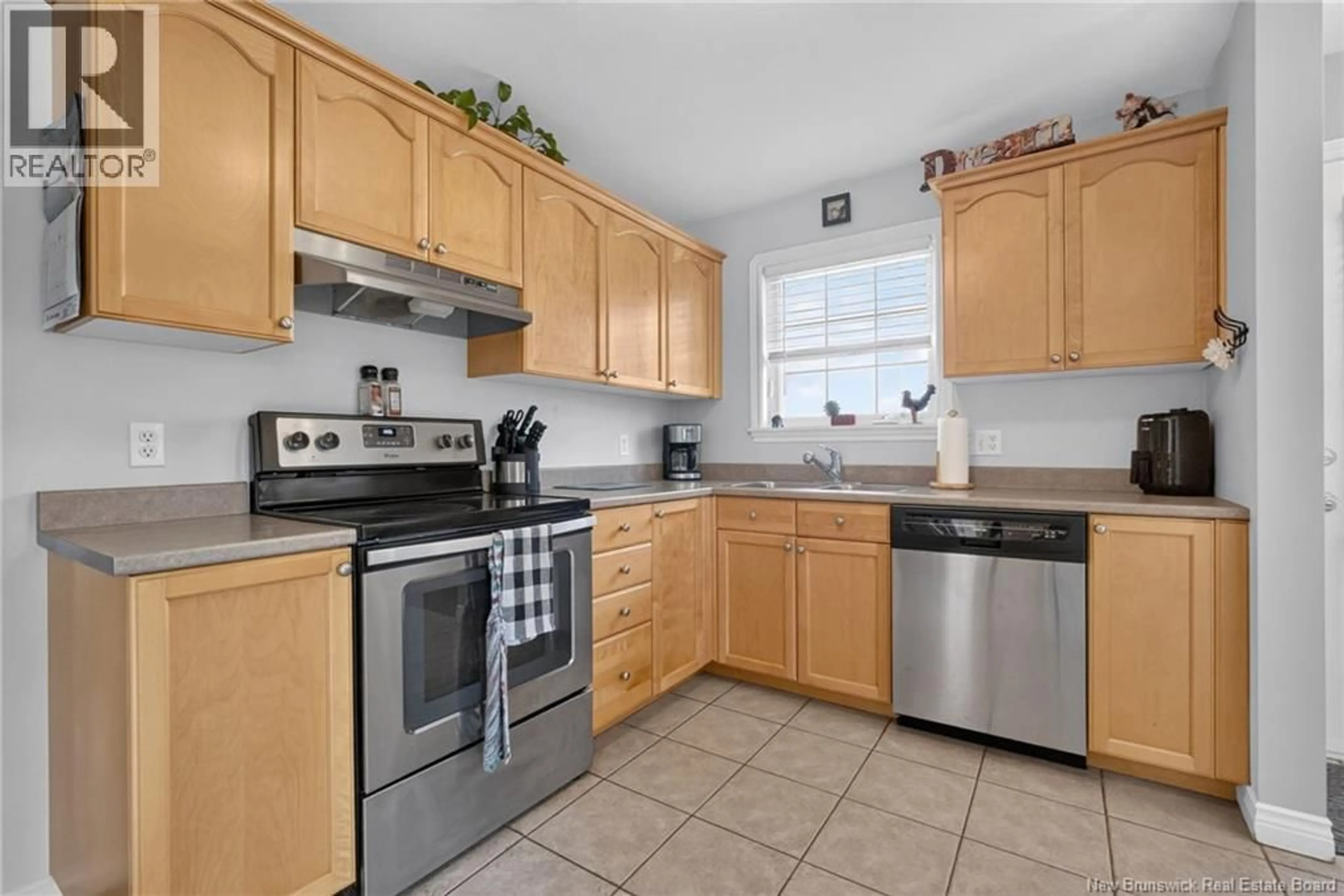 Standard kitchen, ceramic/tile floor for 34 RACHEL, Shediac New Brunswick E4P9A4