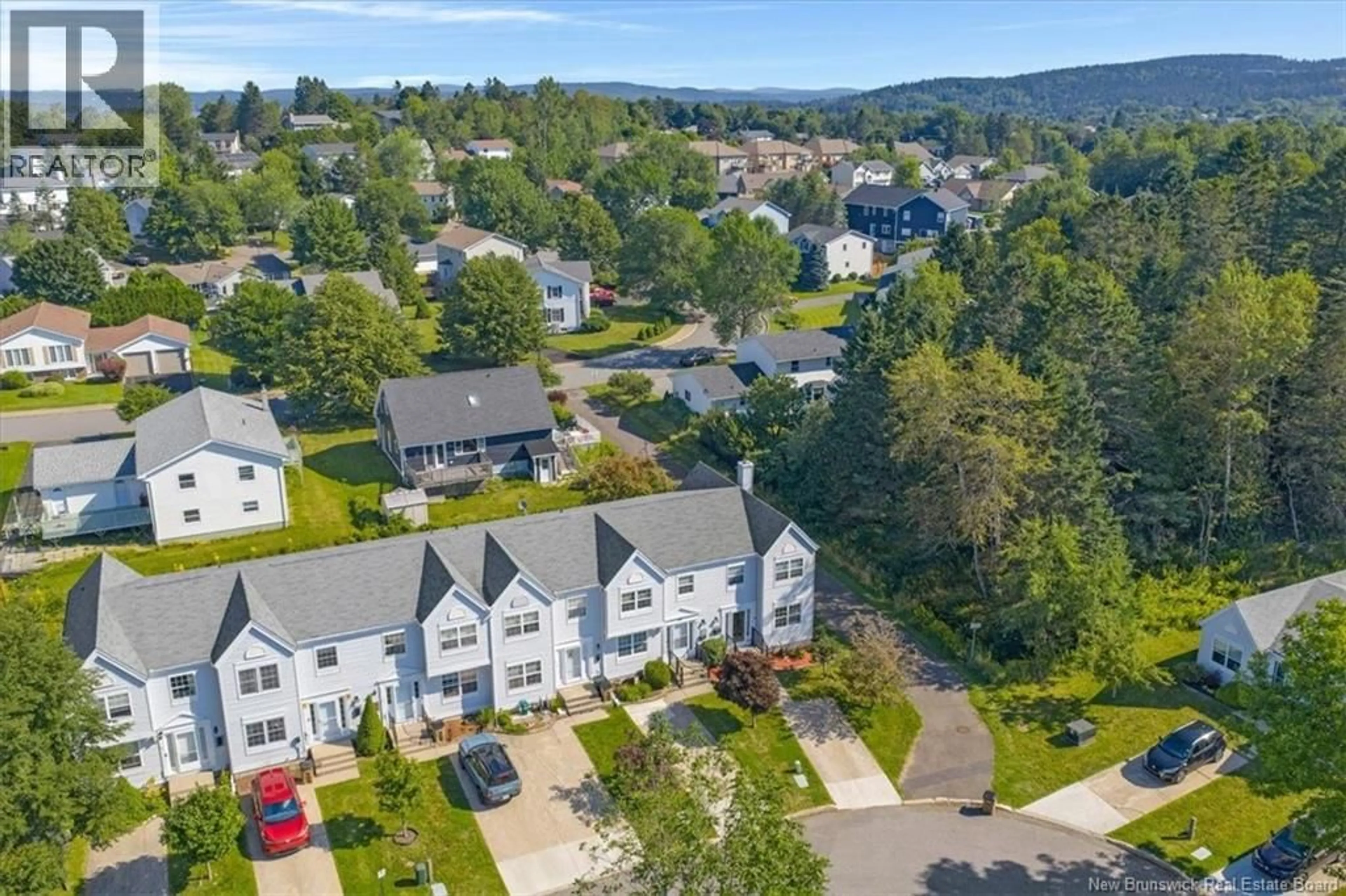 A pic from outside/outdoor area/front of a property/back of a property/a pic from drone, unknown for 46 BRENTWOOD CRESCENT, Saint John New Brunswick E2K4R4