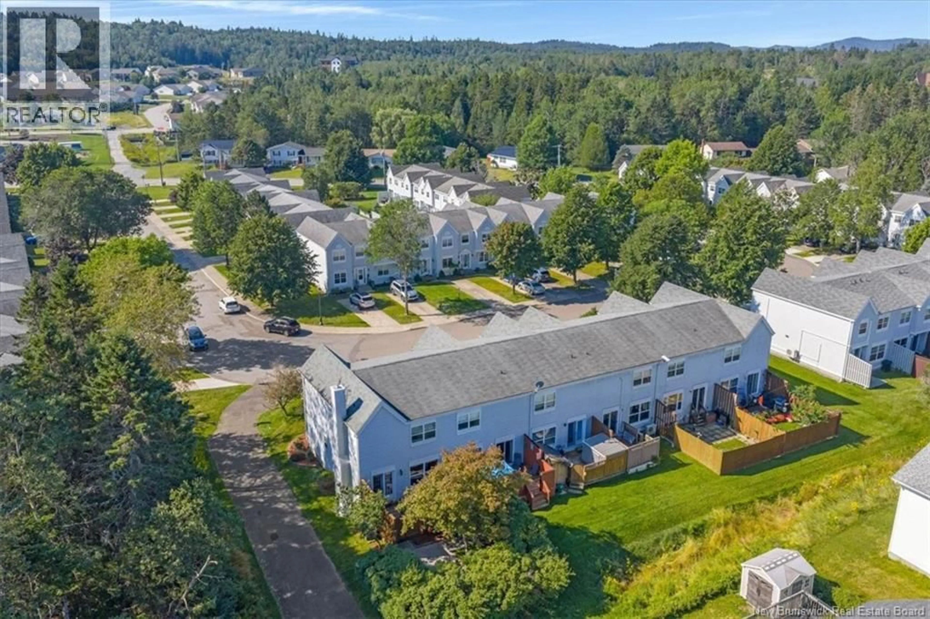 A pic from outside/outdoor area/front of a property/back of a property/a pic from drone, unknown for 46 BRENTWOOD CRESCENT, Saint John New Brunswick E2K4R4