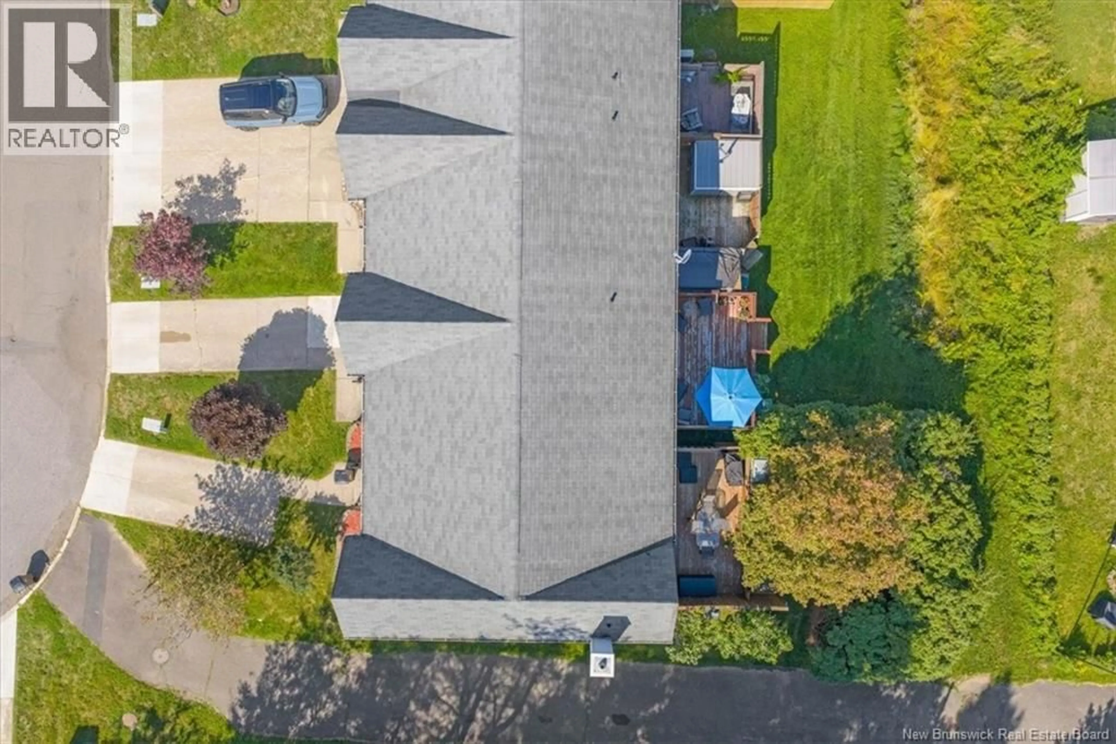 A pic from outside/outdoor area/front of a property/back of a property/a pic from drone, street for 46 BRENTWOOD CRESCENT, Saint John New Brunswick E2K4R4