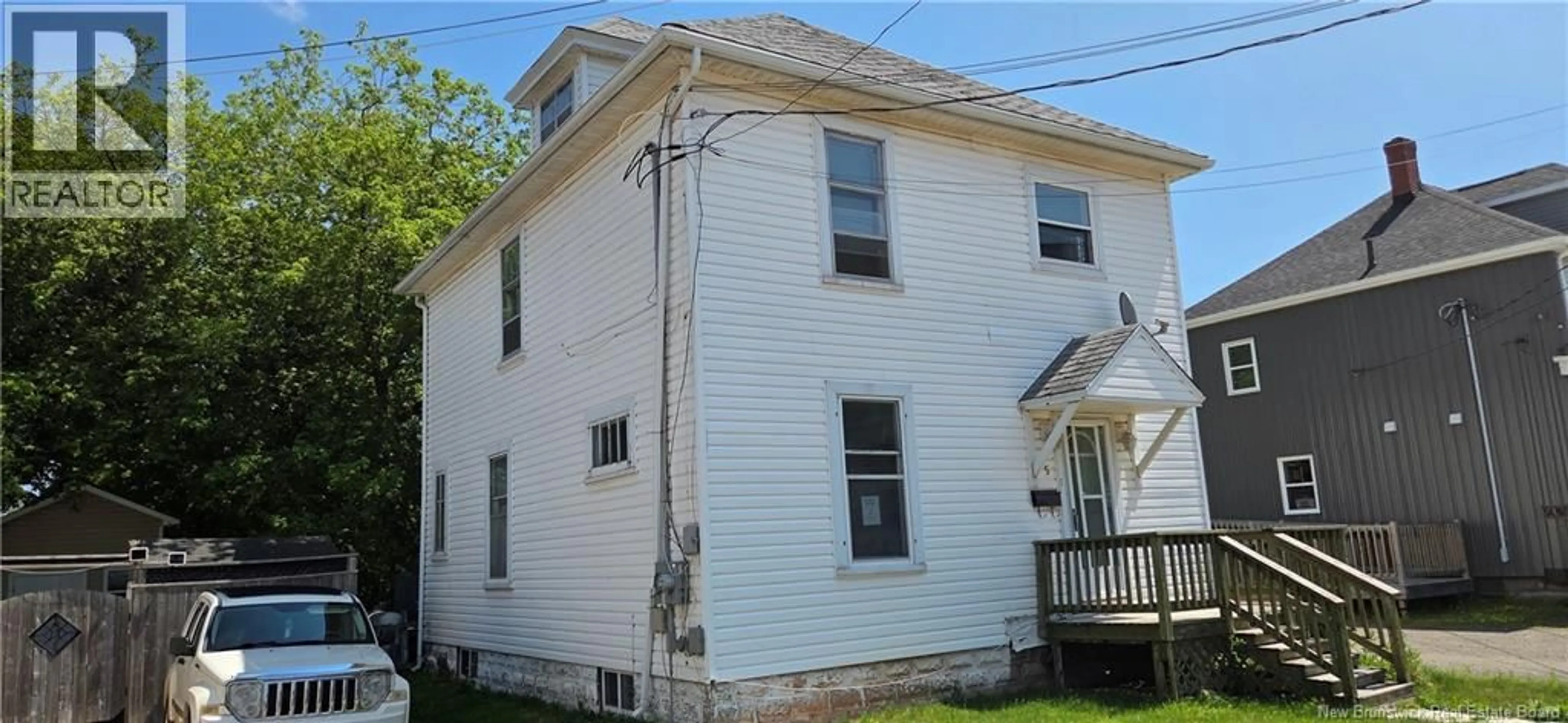 Unknown for 5 MAPLE STREET, Moncton New Brunswick E1C6A2