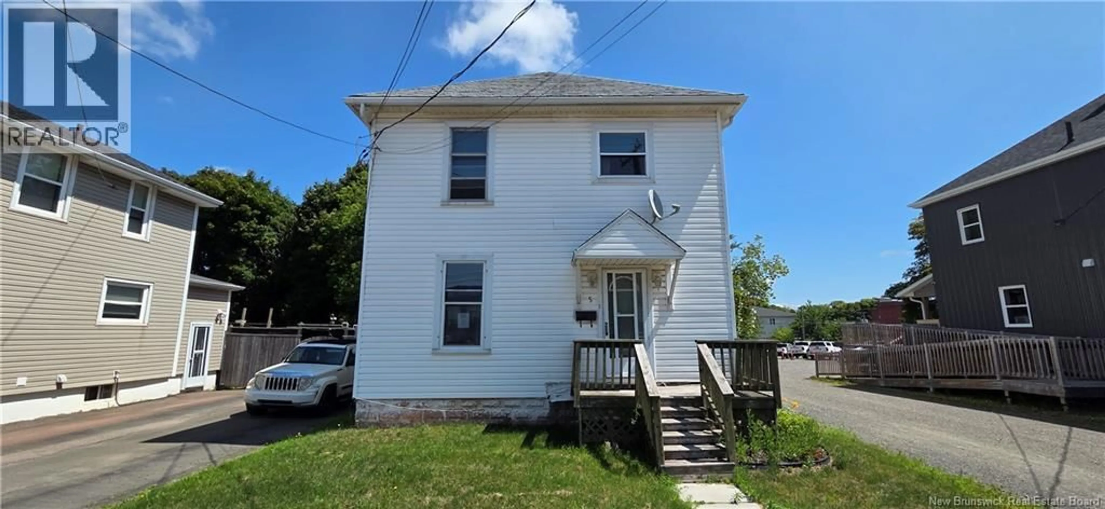 Unknown for 5 MAPLE STREET, Moncton New Brunswick E1C6A2