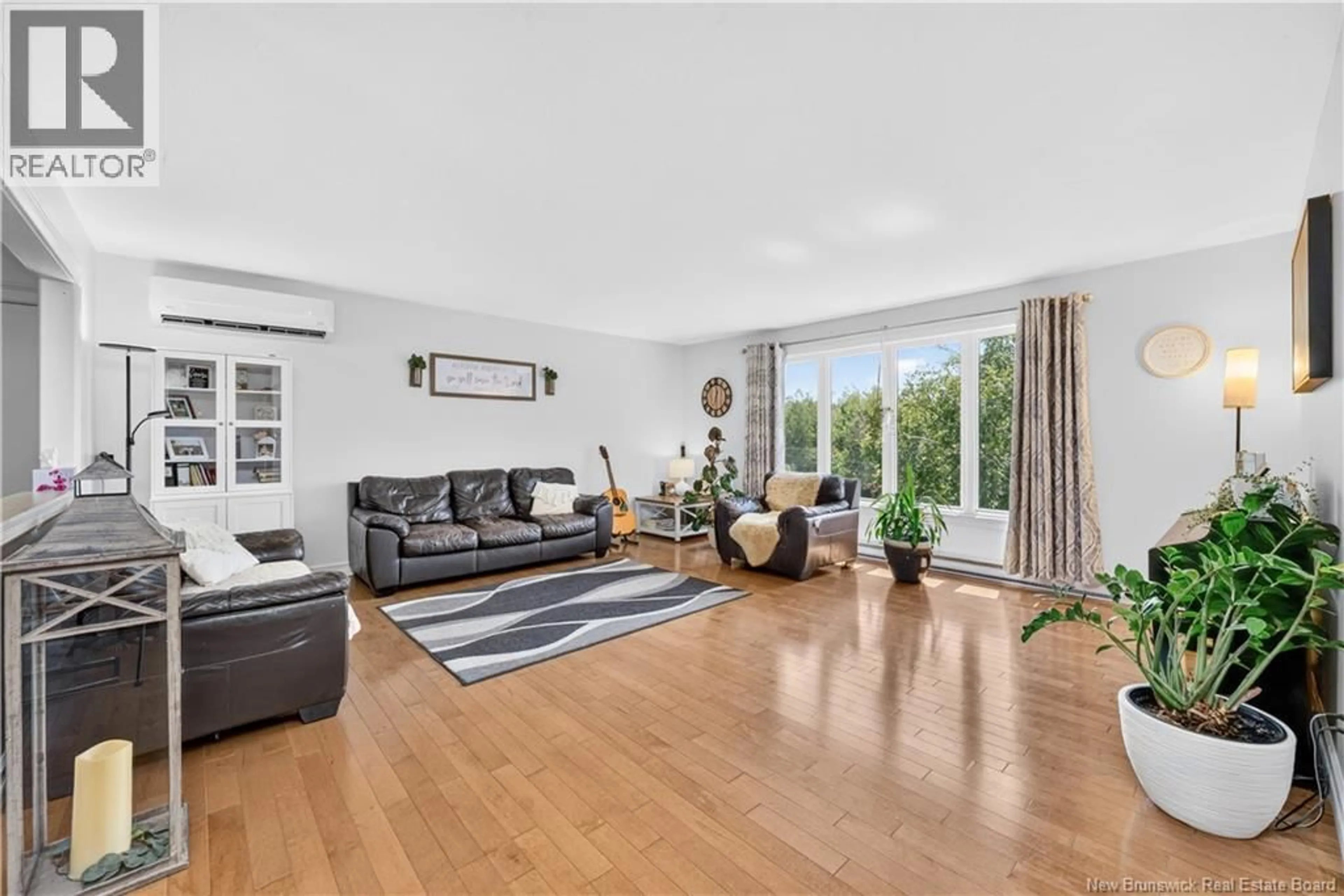 Living room with furniture, unknown for 81 QUEENSWAY DRIVE, Moncton New Brunswick E1G2L1