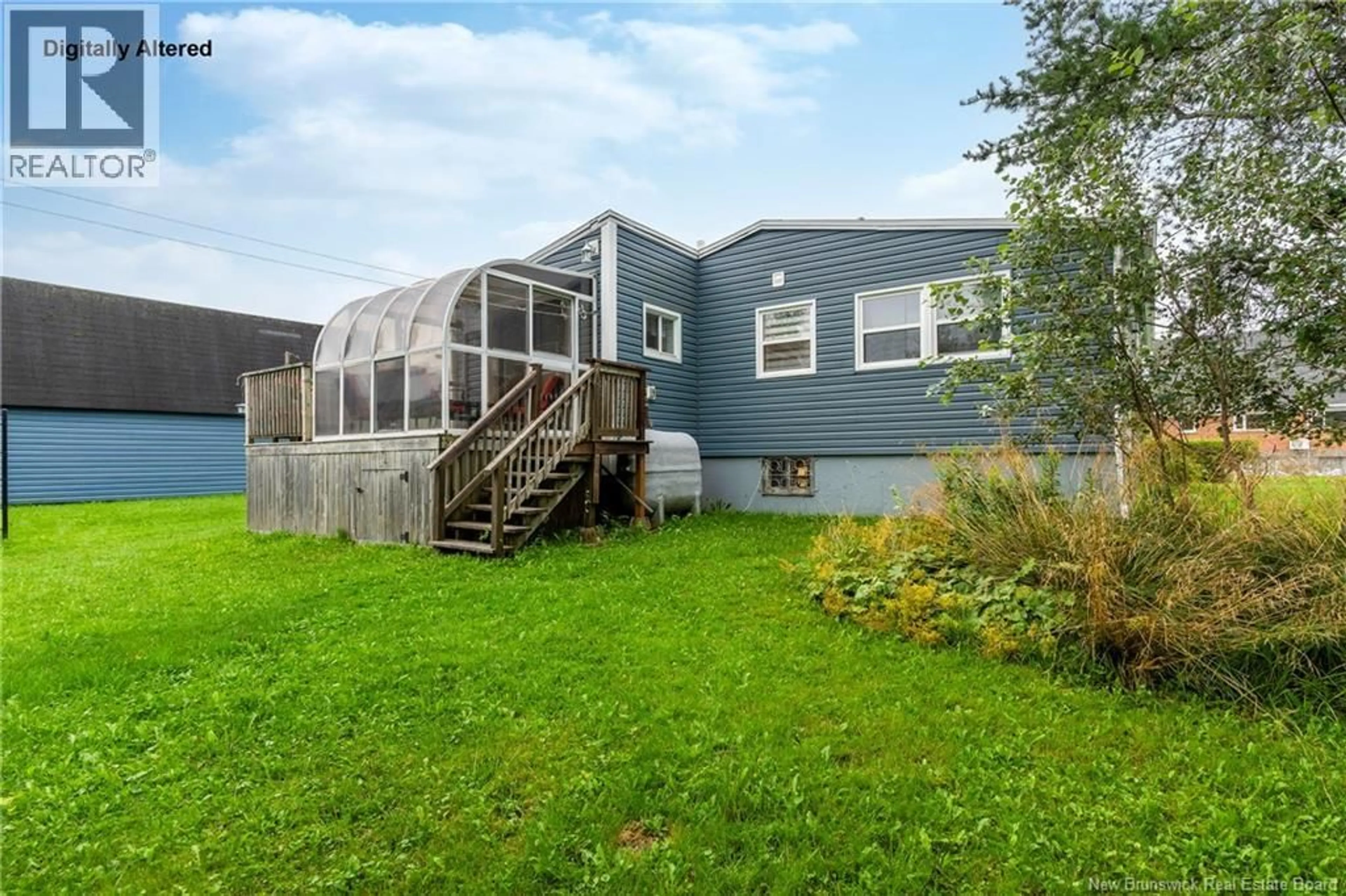Home with vinyl exterior material, unknown for 118 SIMPSON DRIVE, Saint John New Brunswick E2H2C4
