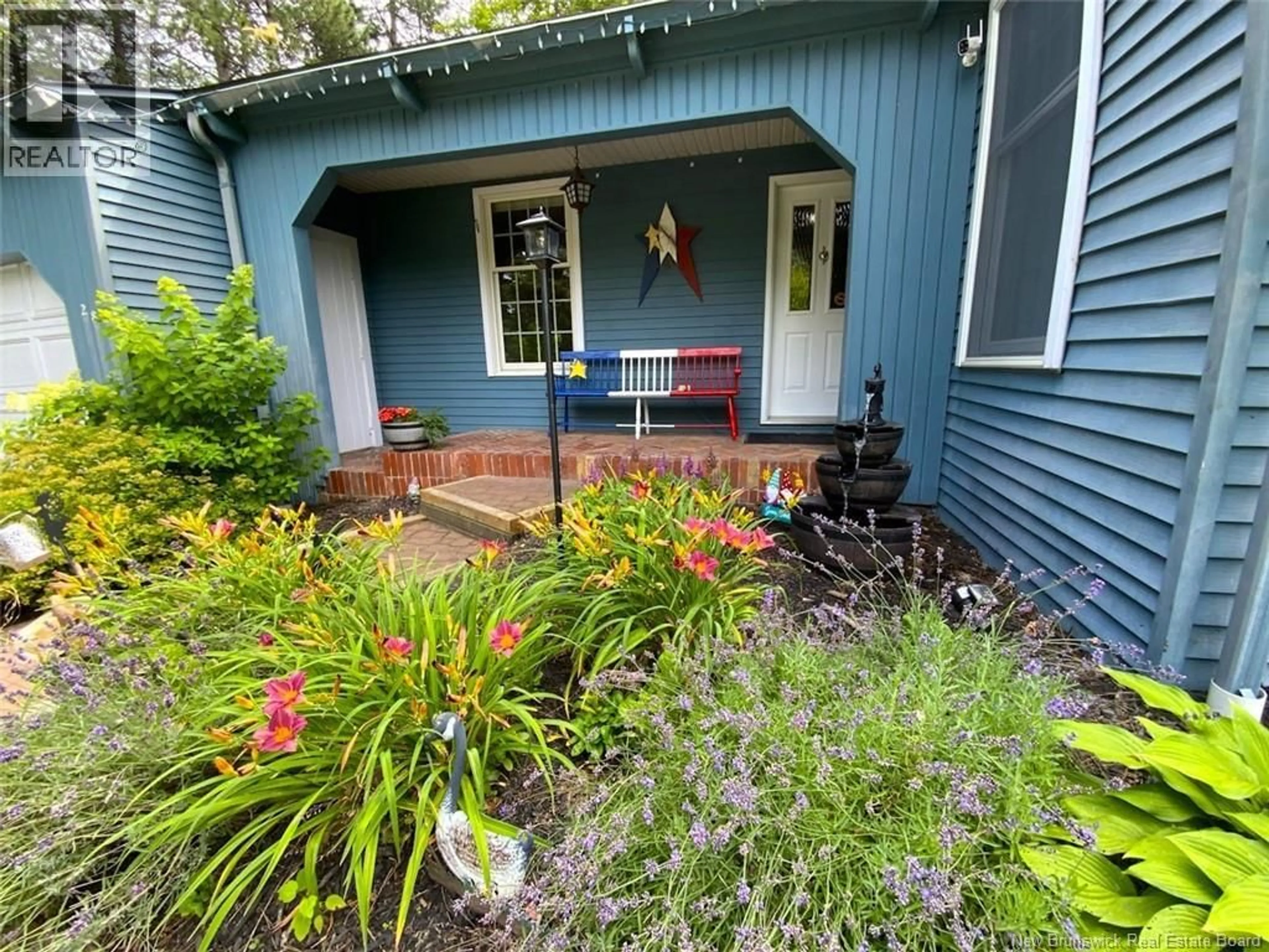 Indoor entryway for 28 LAWSON STREET, Edmundston New Brunswick E3V1Z4