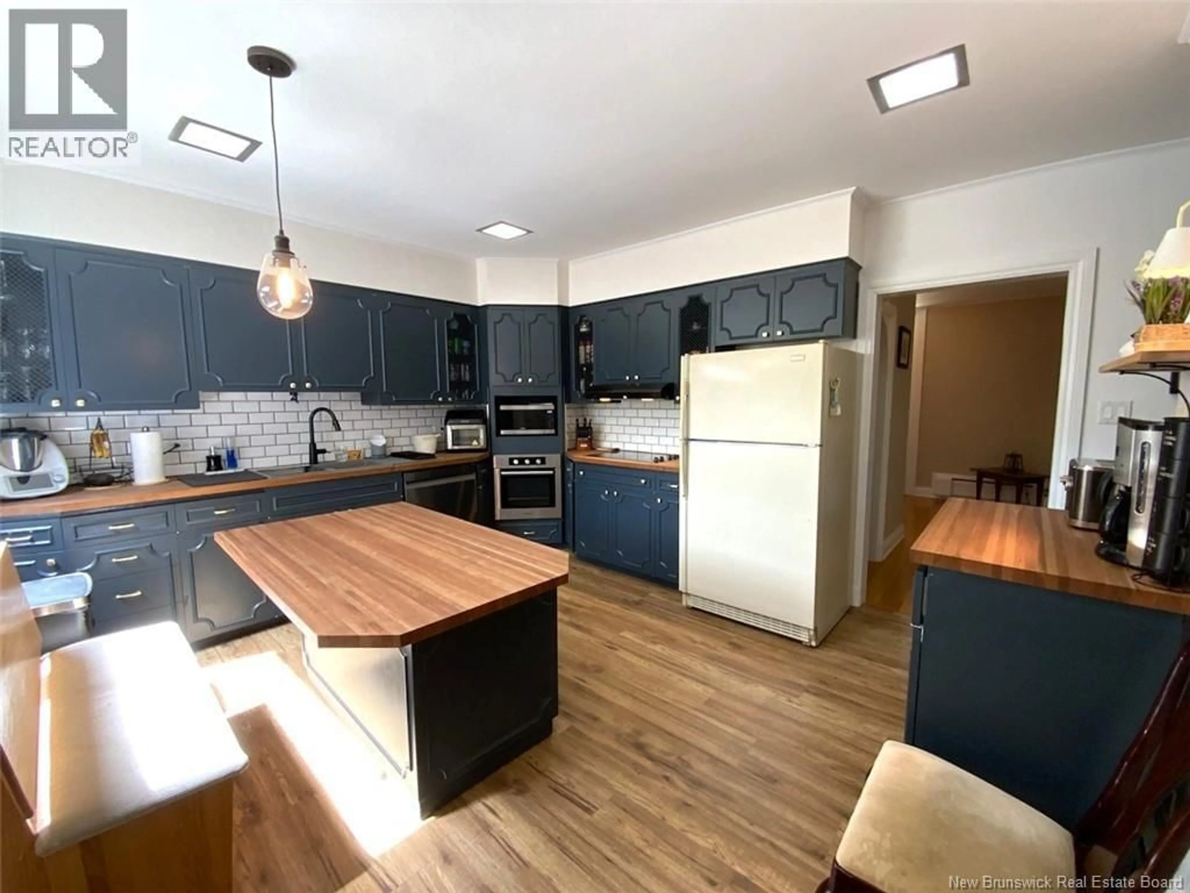 Open concept kitchen, unknown for 28 LAWSON STREET, Edmundston New Brunswick E3V1Z4