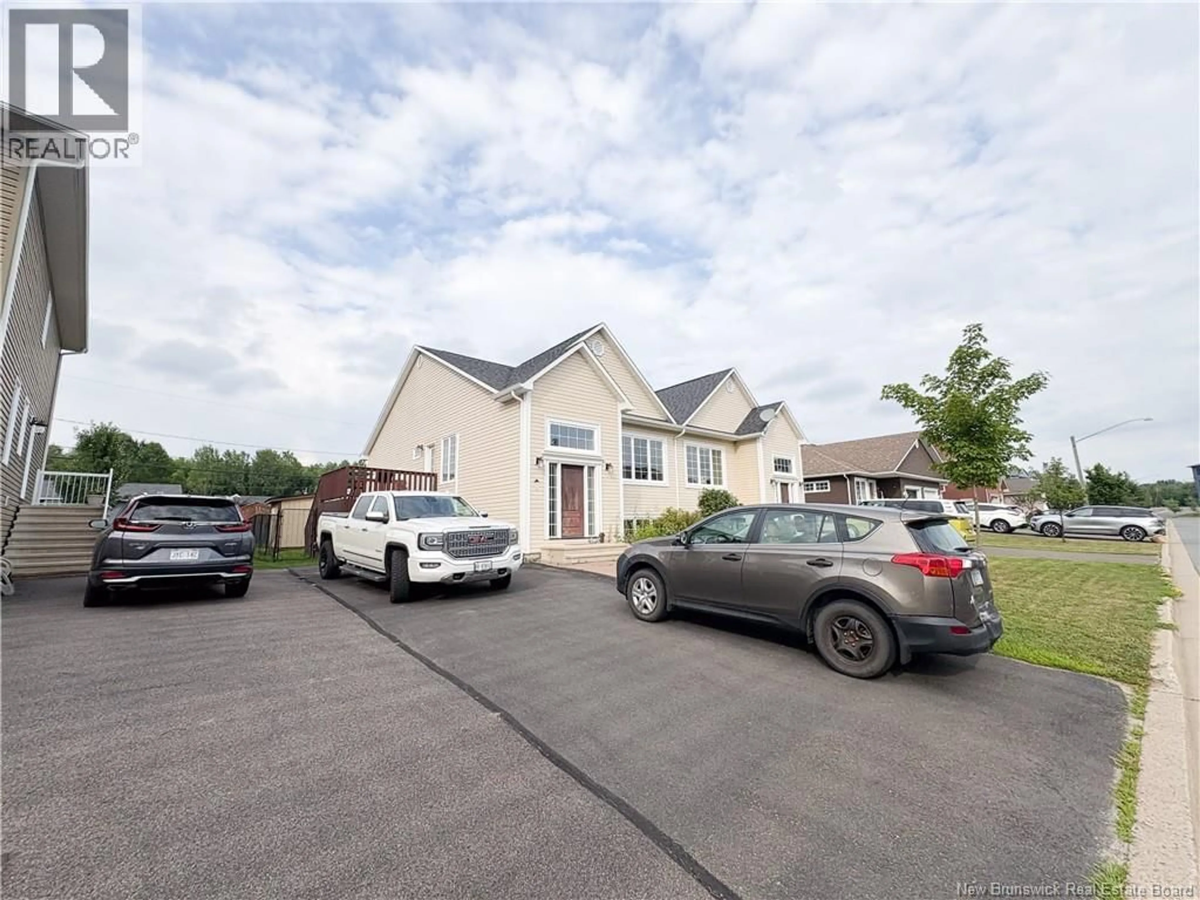 A pic from outside/outdoor area/front of a property/back of a property/a pic from drone, unknown for 50 ASHLEY CRESCENT, Fredericton New Brunswick E3A9J2