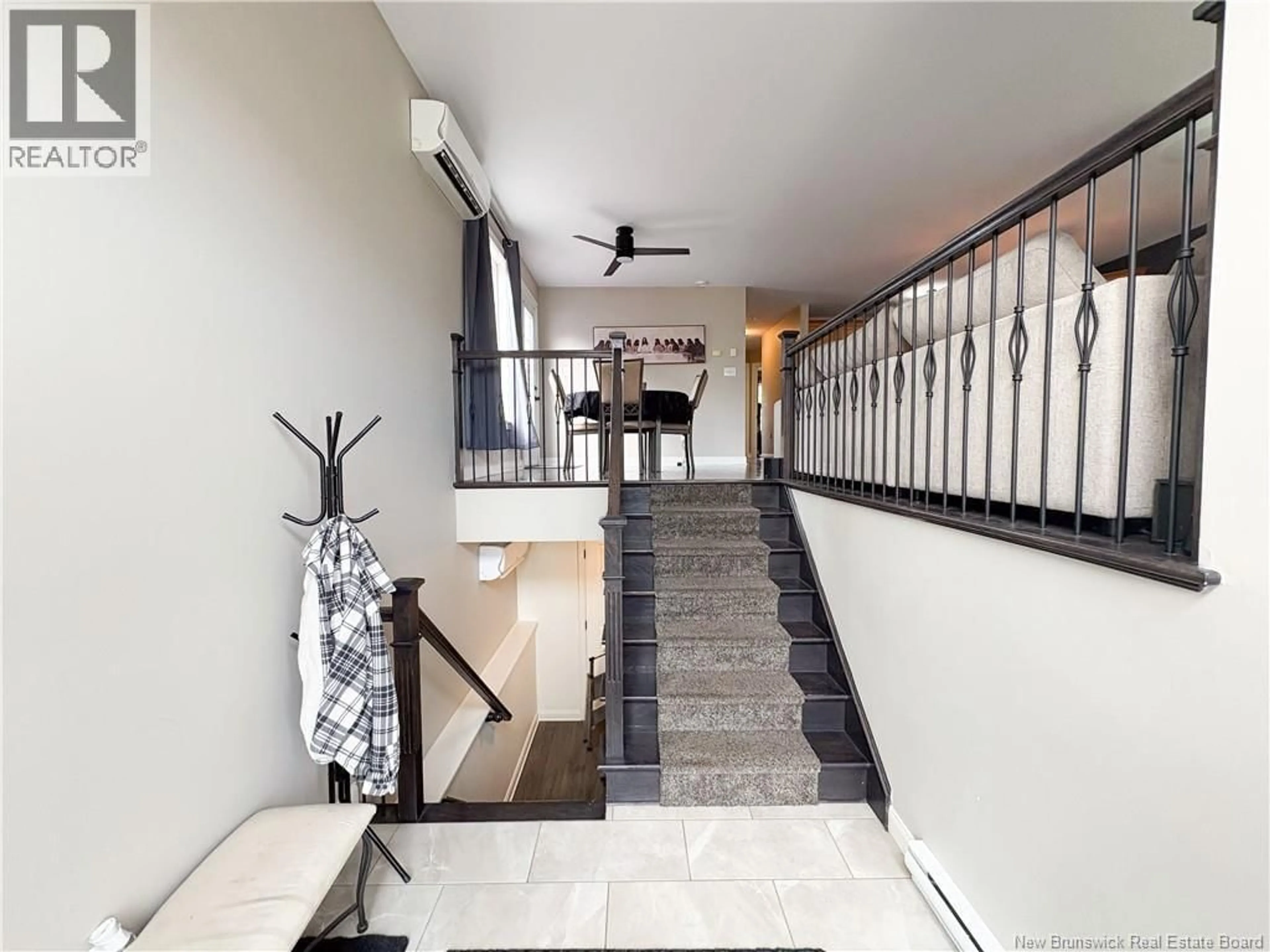 Indoor foyer for 50 ASHLEY CRESCENT, Fredericton New Brunswick E3A9J2