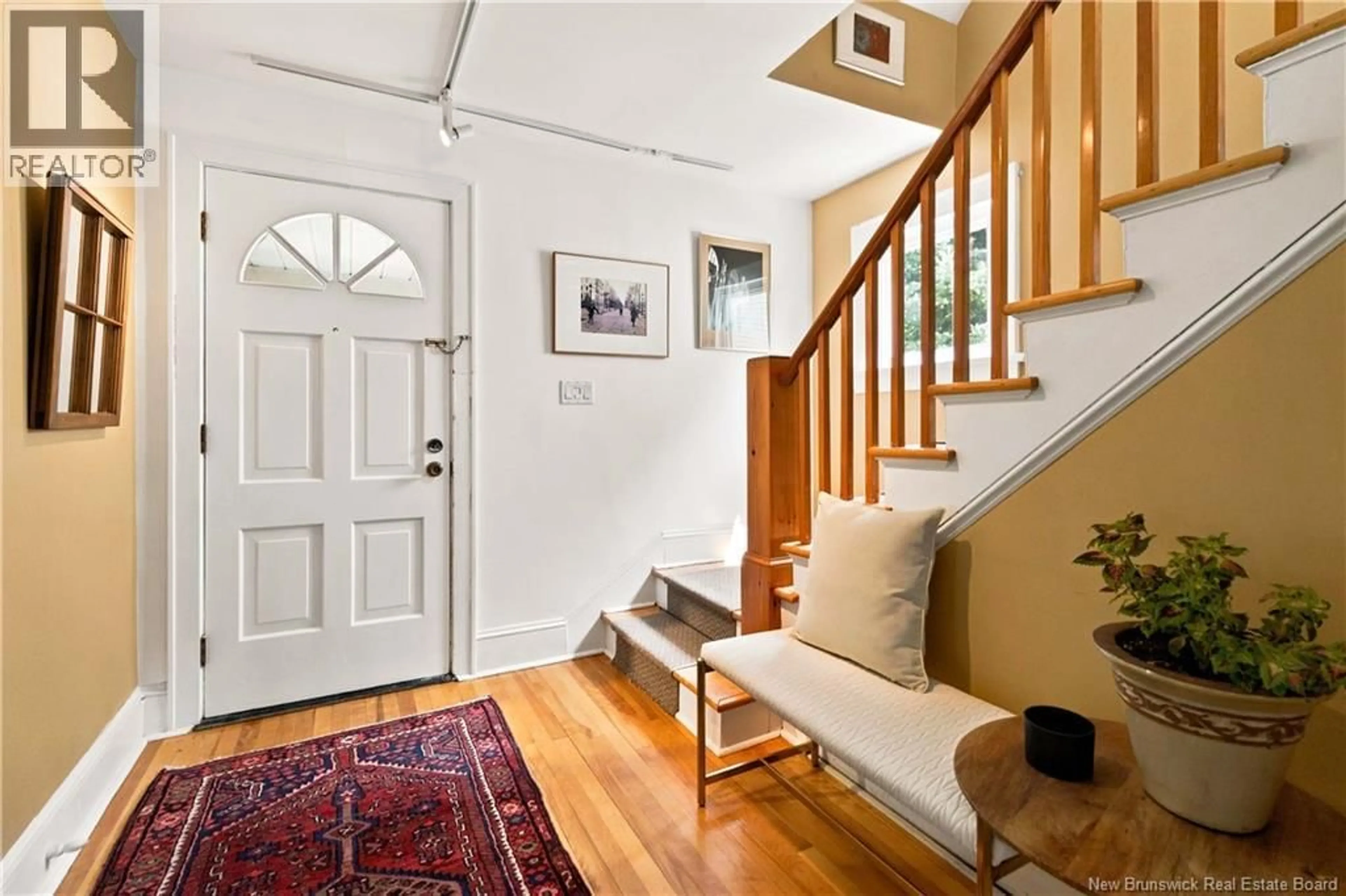 Indoor entryway for 58 SHIRLEY AVENUE, Moncton New Brunswick E1C6N2