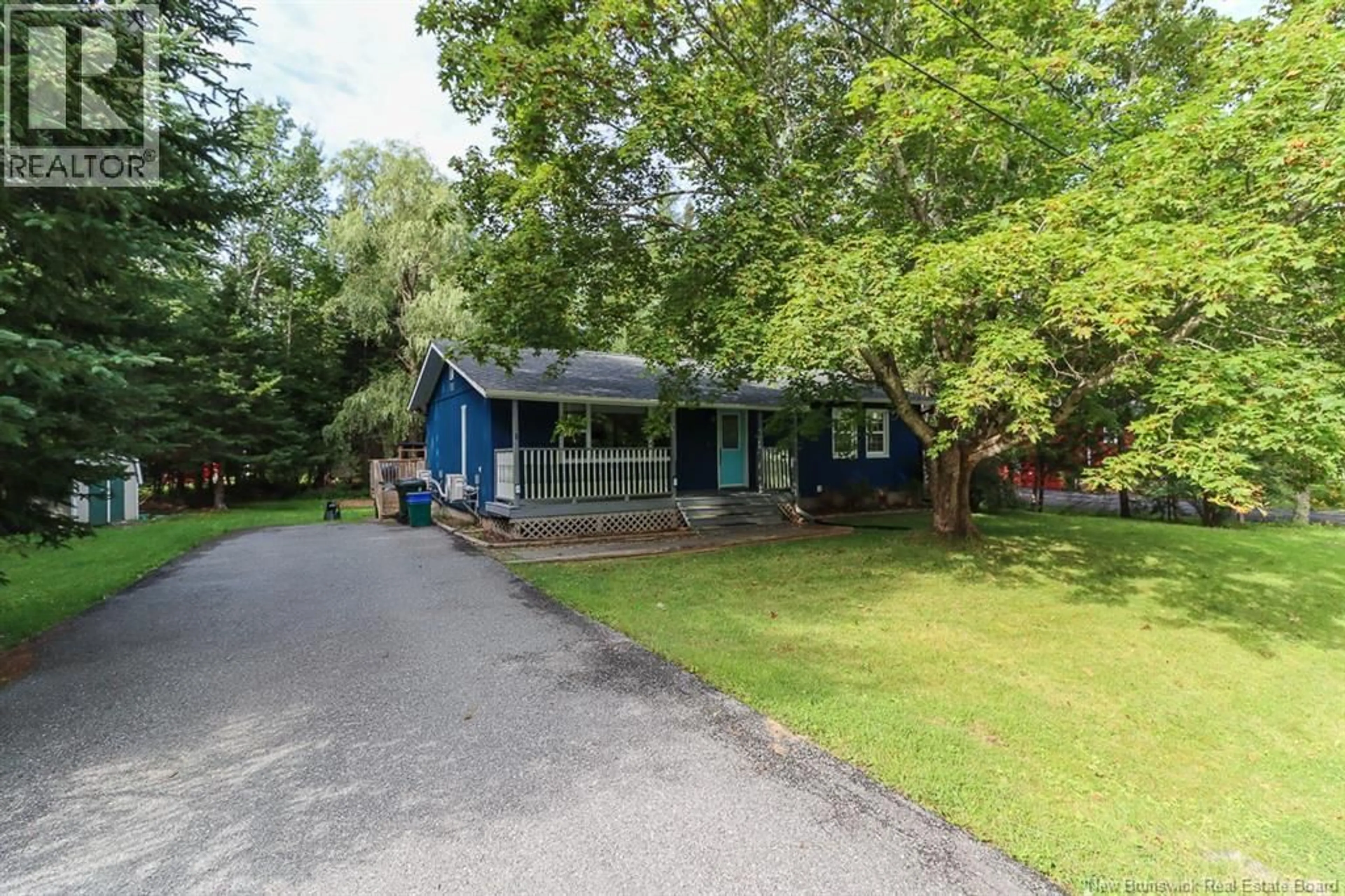 A pic from outside/outdoor area/front of a property/back of a property/a pic from drone, street for 3 PARKWOOD DRIVE, Quispamsis New Brunswick E2E1P4