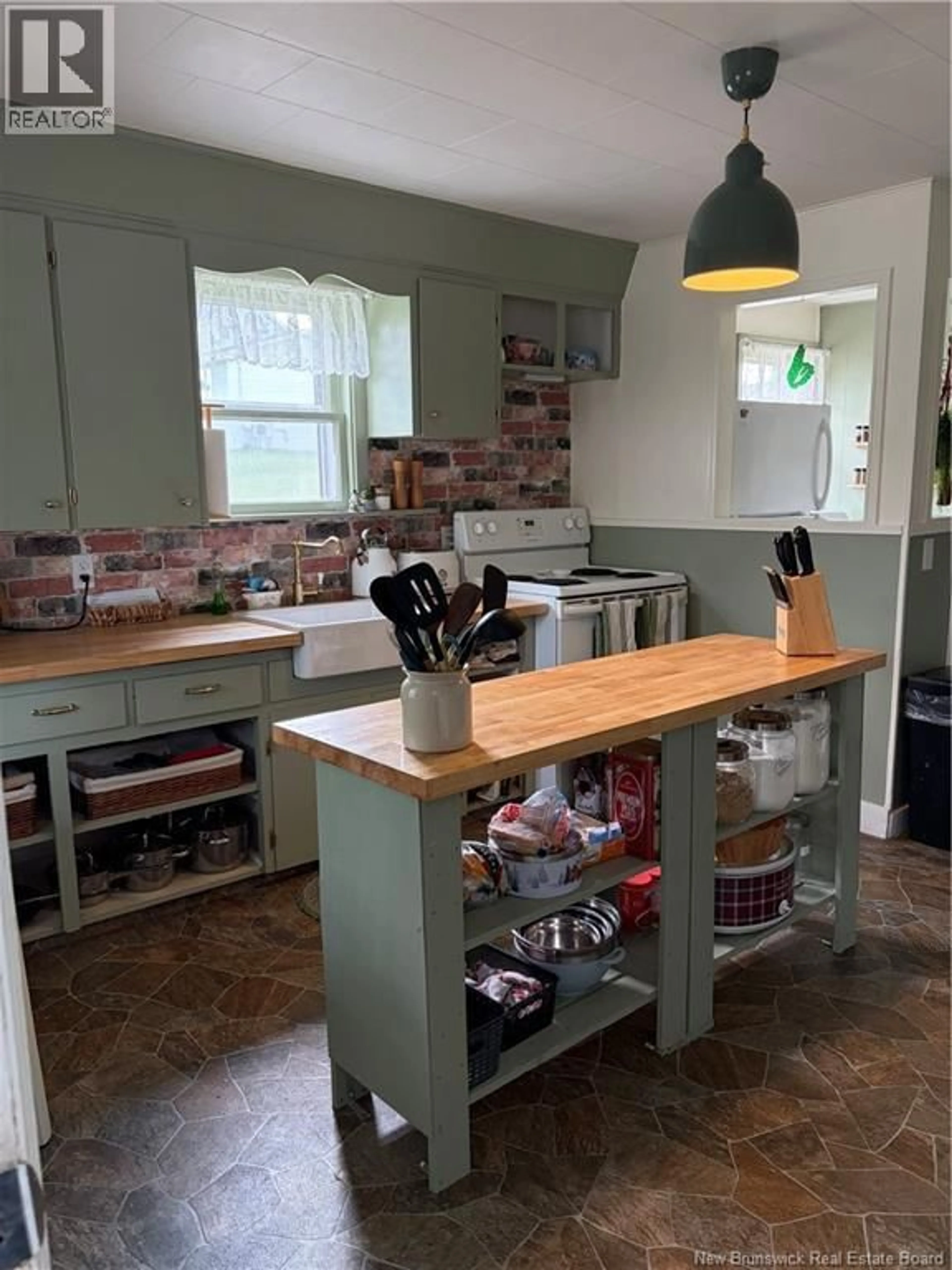 Rustic kitchen, unknown for 23 RENAUD ROAD, Saint-Antoine New Brunswick E4V1M9