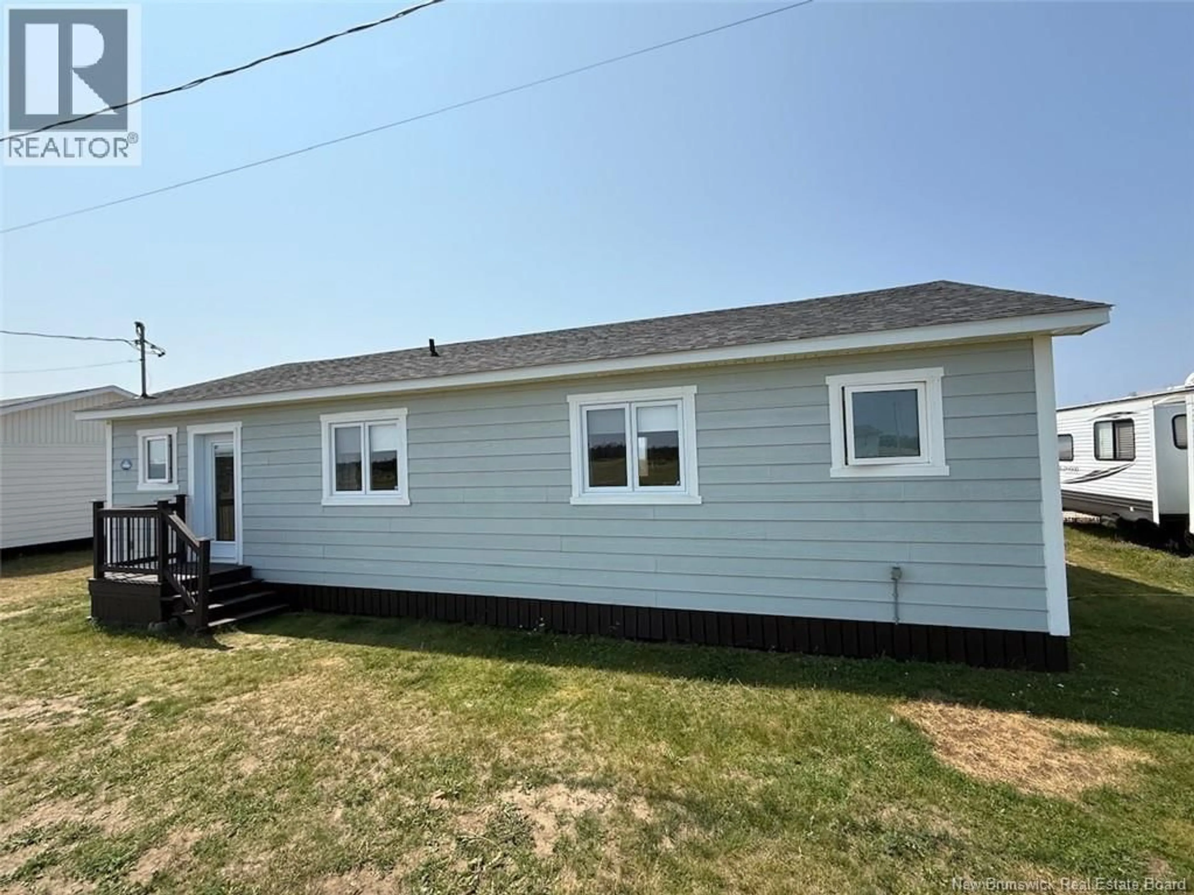 Home with vinyl exterior material, building for 118 CHEMIN VIBERT, Miscou New Brunswick E8T2G3