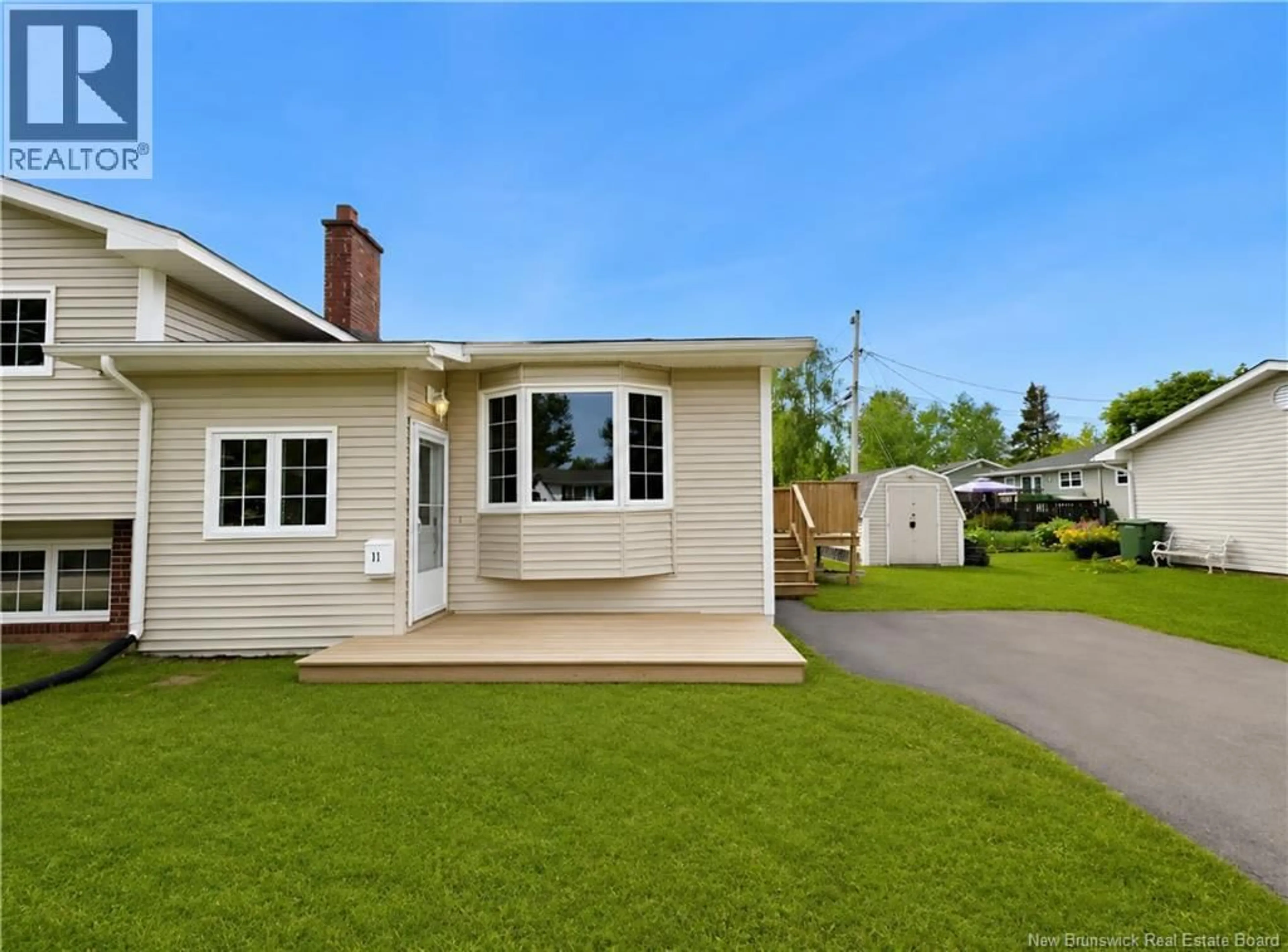 Home with vinyl exterior material, street for 11 PEMBROKE CRESCENT, Riverview New Brunswick E1B3Z9