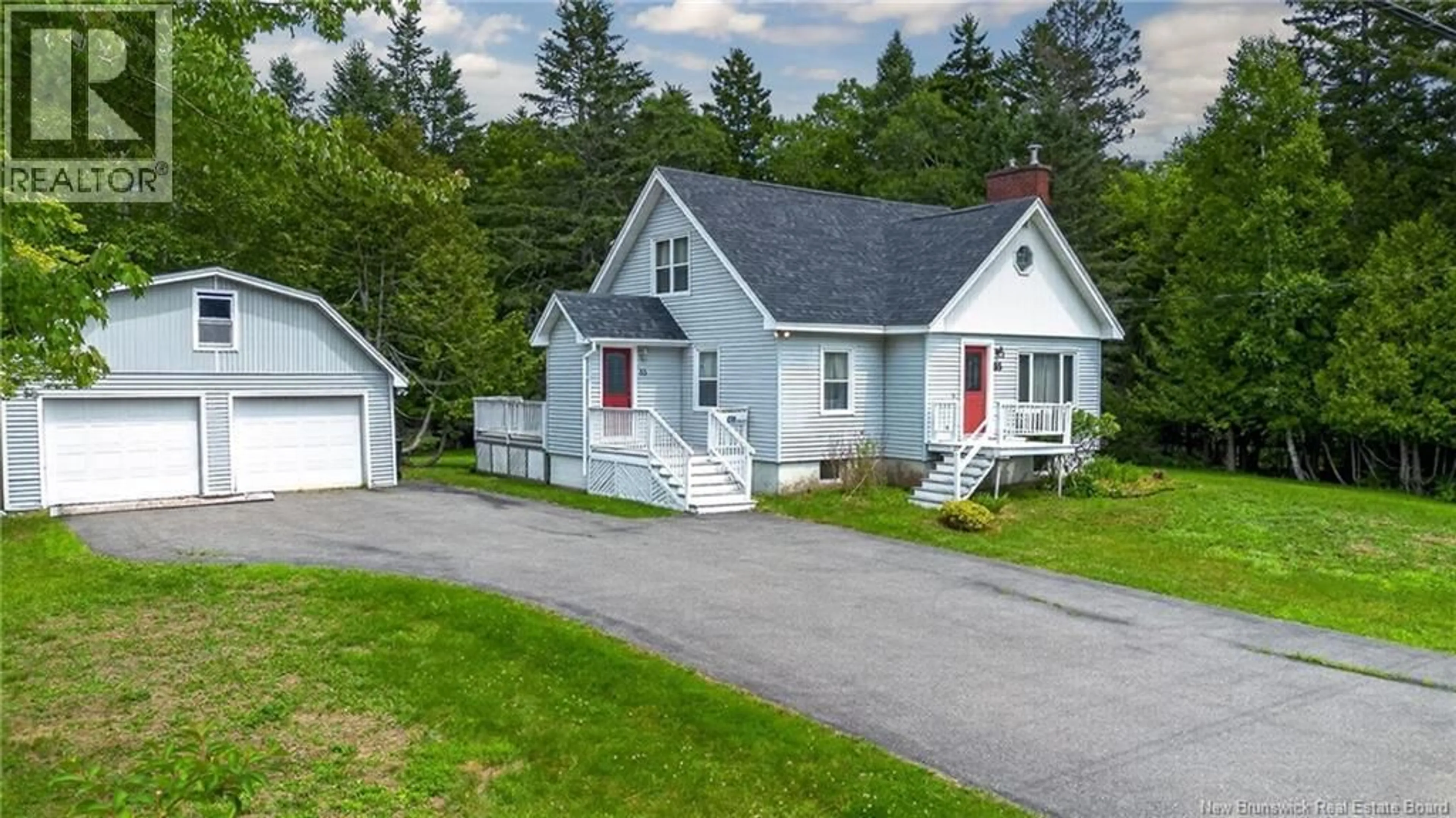 A pic from outside/outdoor area/front of a property/back of a property/a pic from drone, street for 85 QUISPAMSIS ROAD, Quispamsis New Brunswick E2E1P1