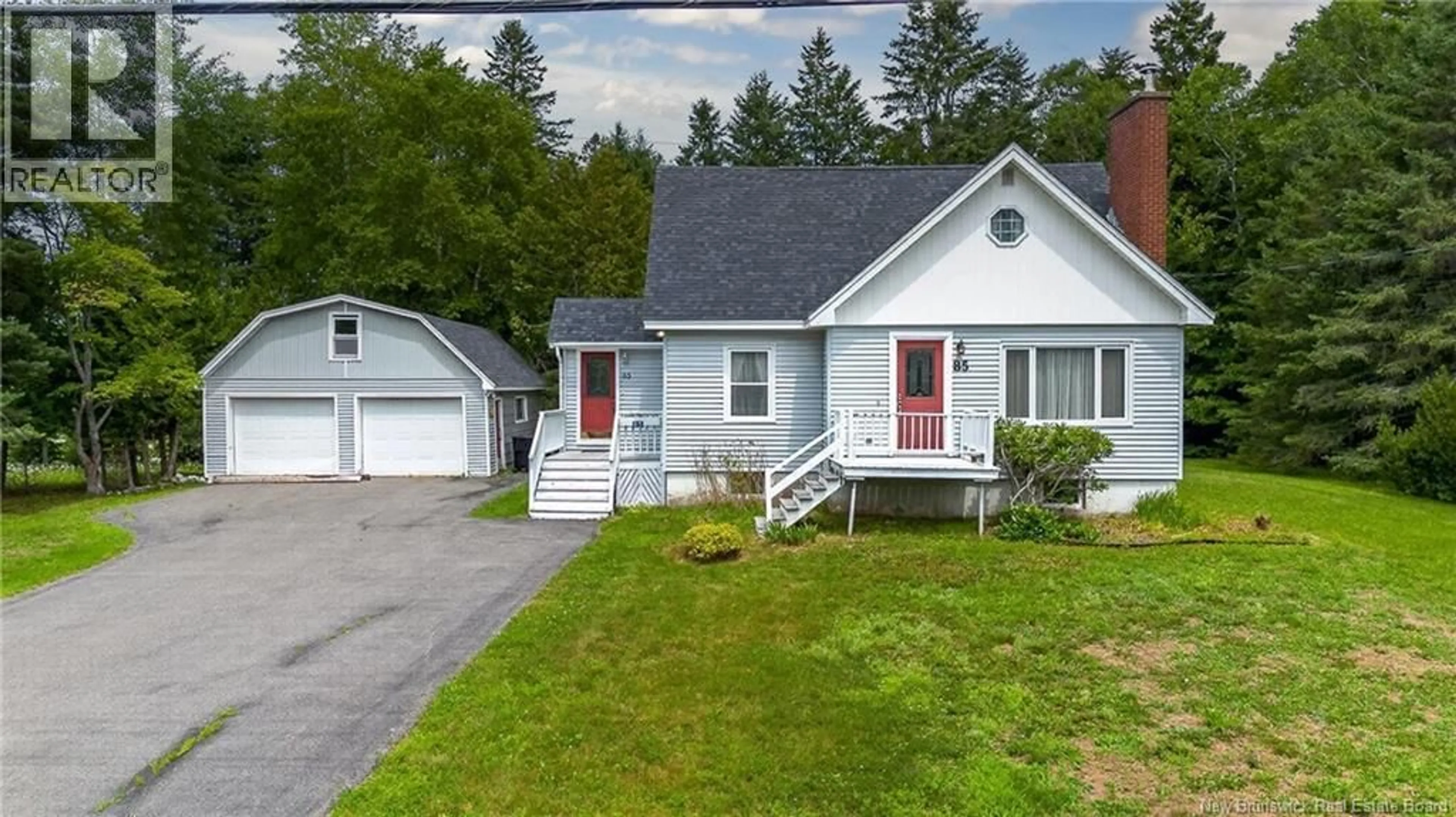A pic from outside/outdoor area/front of a property/back of a property/a pic from drone, street for 85 QUISPAMSIS ROAD, Quispamsis New Brunswick E2E1P1