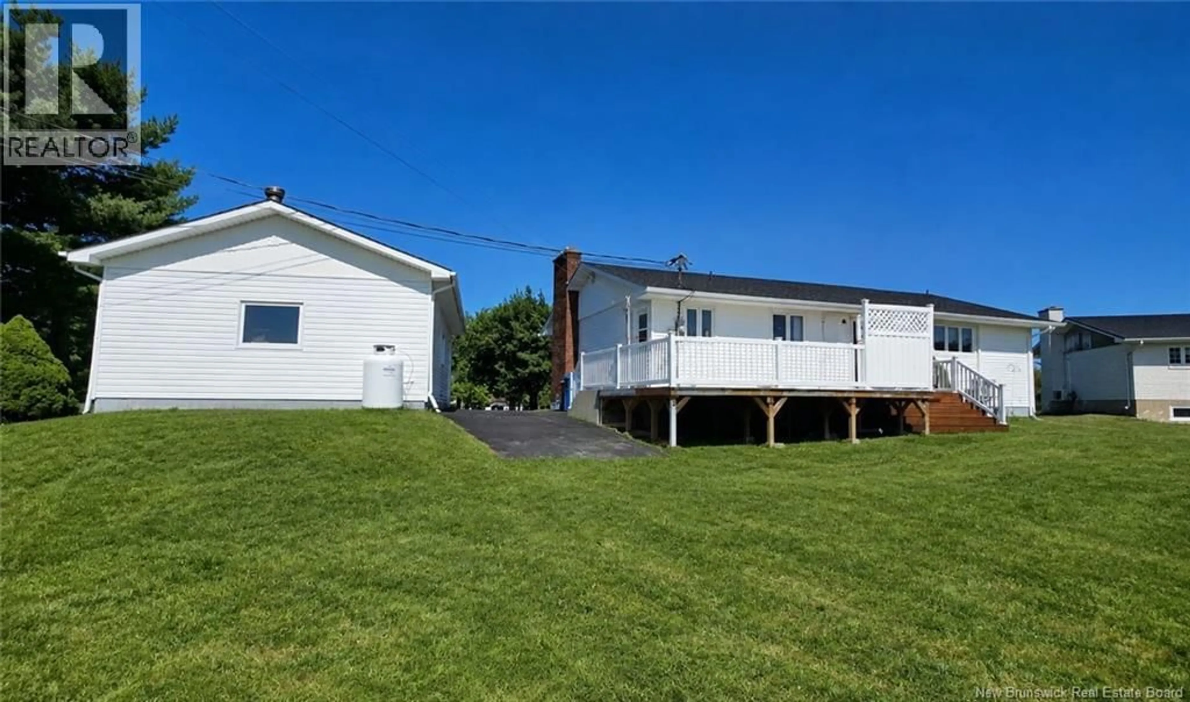 A pic from outside/outdoor area/front of a property/back of a property/a pic from drone, unknown for 866 L.A. LOSIER, Tracadie New Brunswick E1X1B9