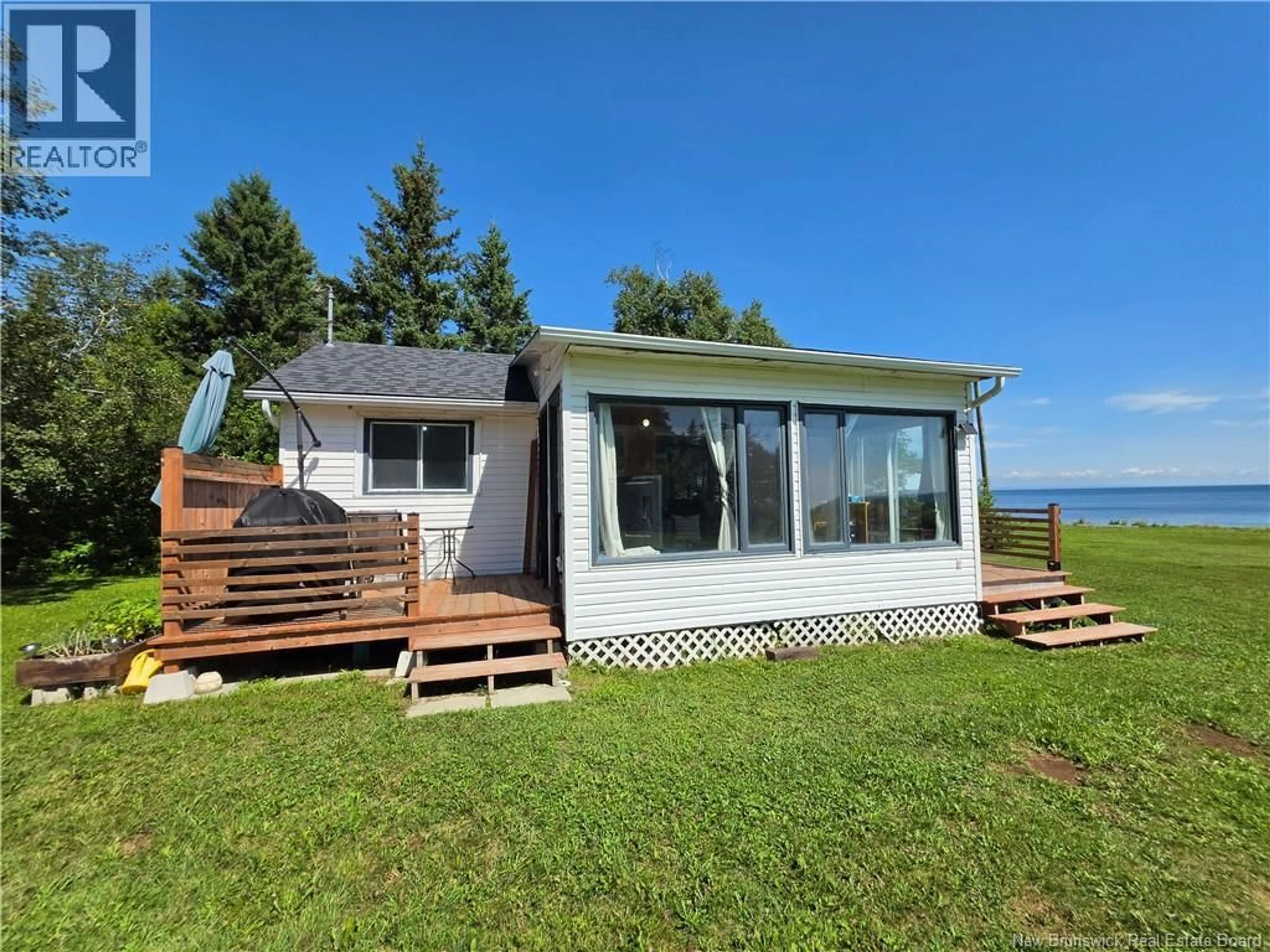 Home with vinyl exterior material, water/lake/river/ocean view for 93 ACRES ROUTE 134, Petit-Rocher-Nord New Brunswick E8J2E5