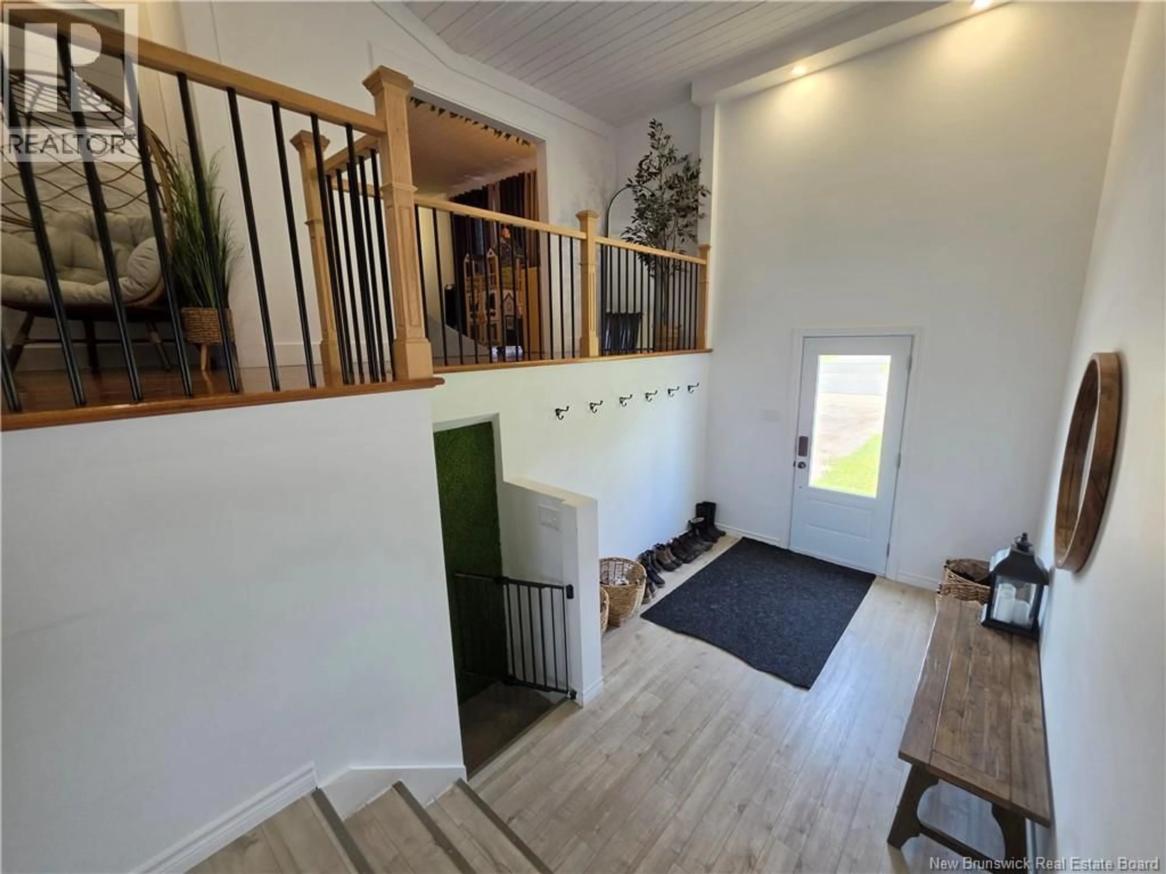 Indoor foyer for 281 ROUTE 134, Petit-Rocher-Nord New Brunswick E8J2E5