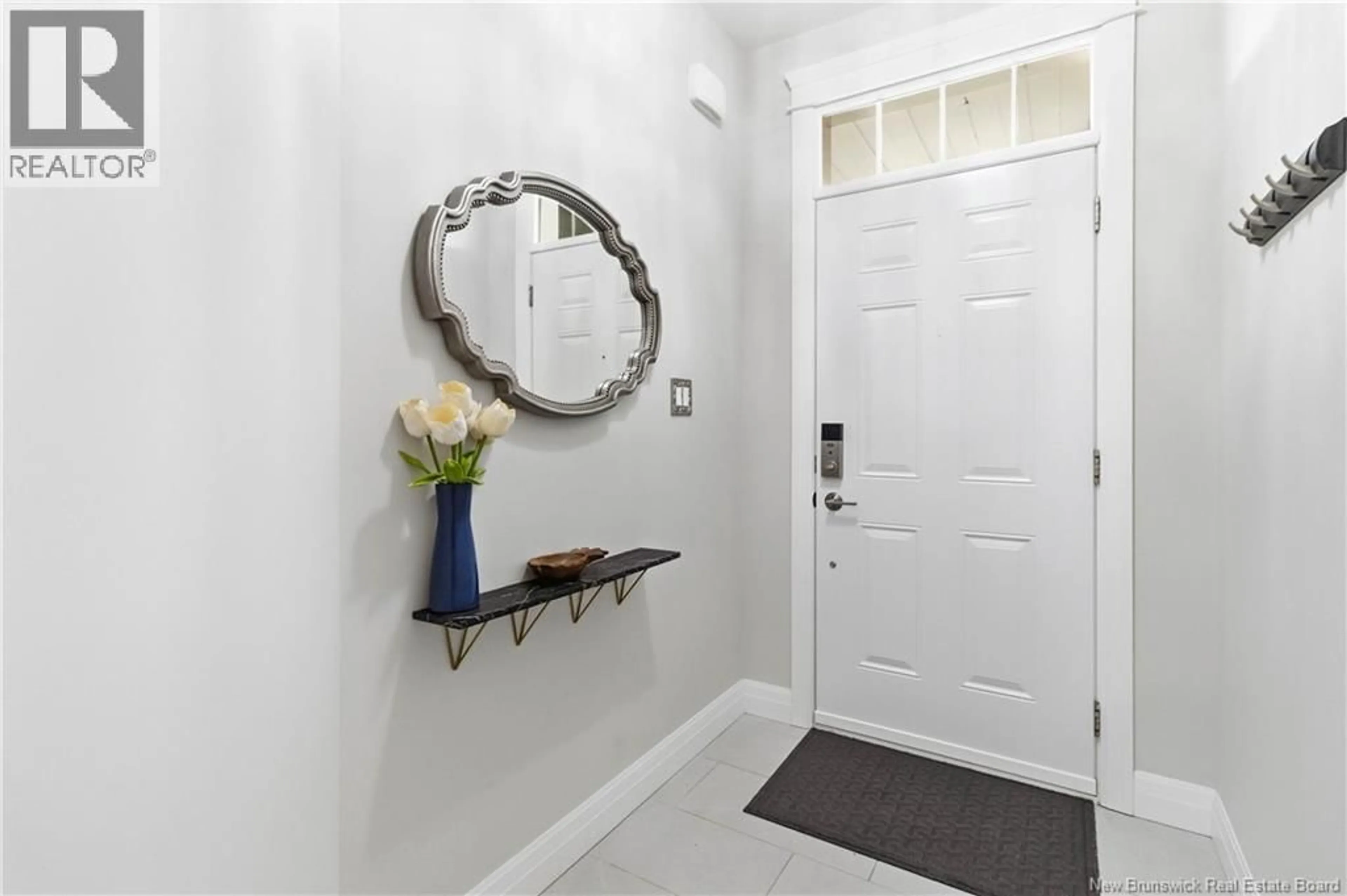 Indoor entryway for 607 ROYAL OAKS BOULEVARD, Moncton New Brunswick E1H0G2