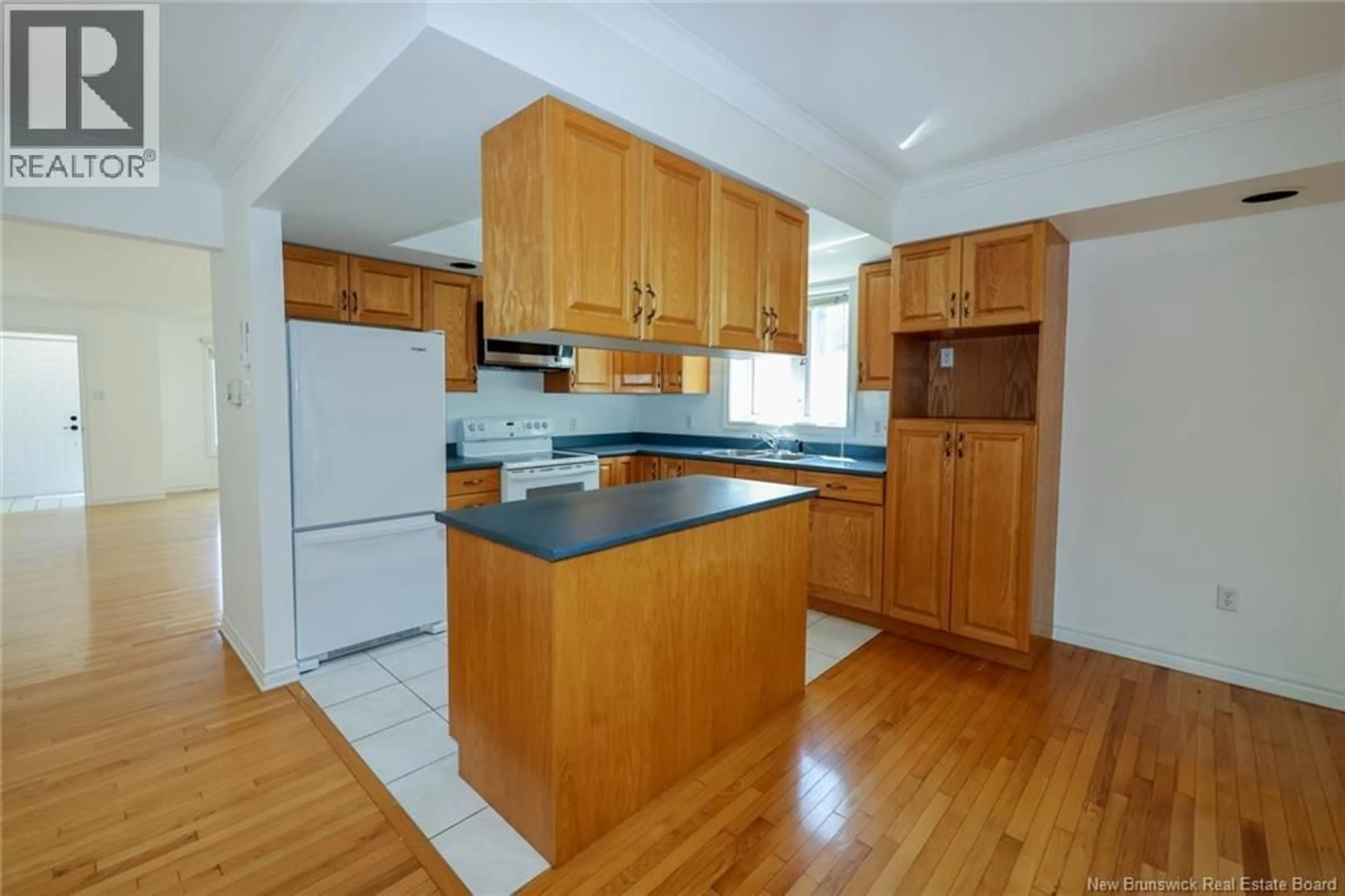 Standard kitchen, wood/laminate floor for 23 KATHERINE LANE, Fredericton New Brunswick E3B9J9