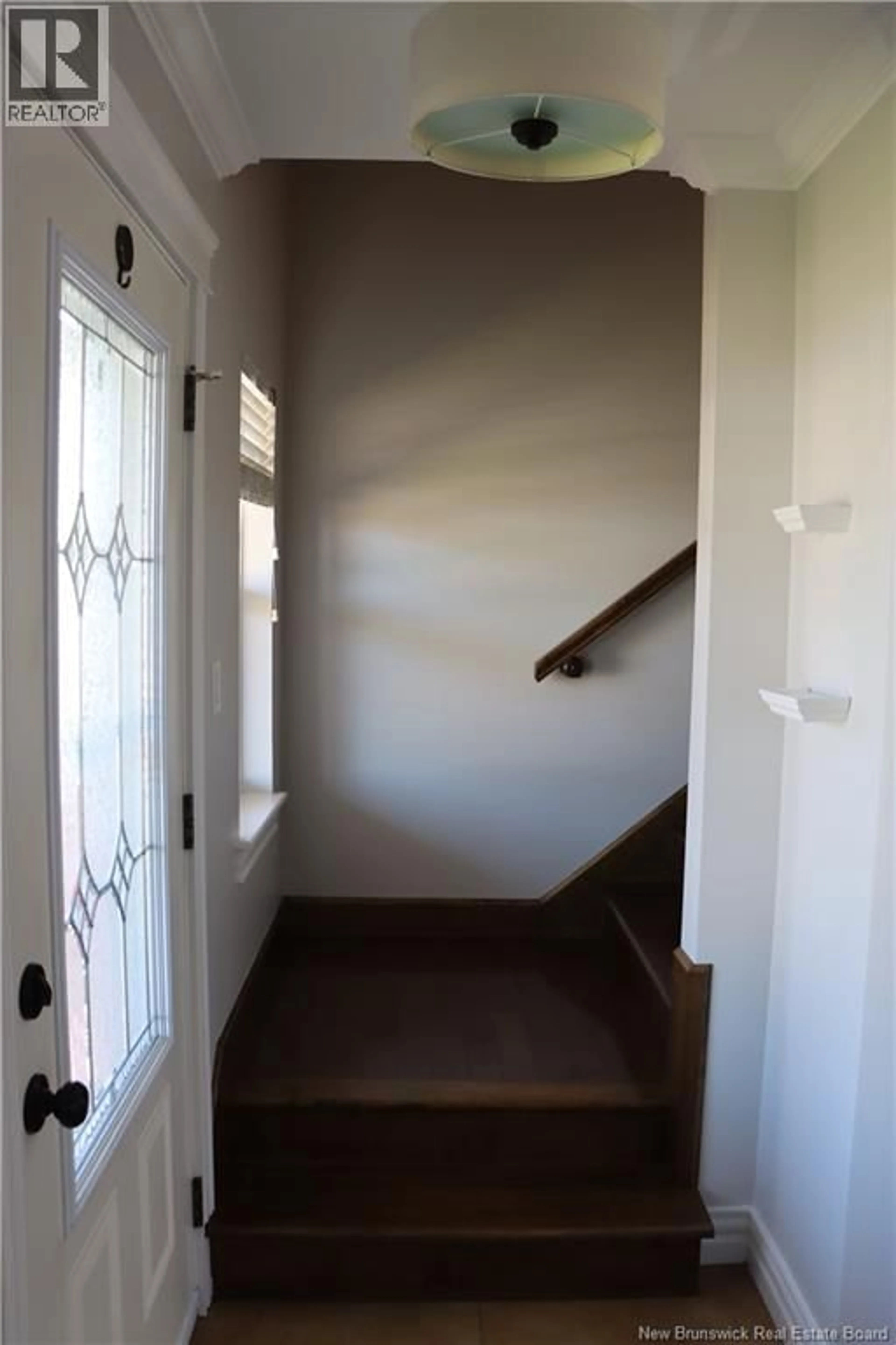 Indoor entryway for 153 SHORE DRIVE, Shediac New Brunswick E4P2S4
