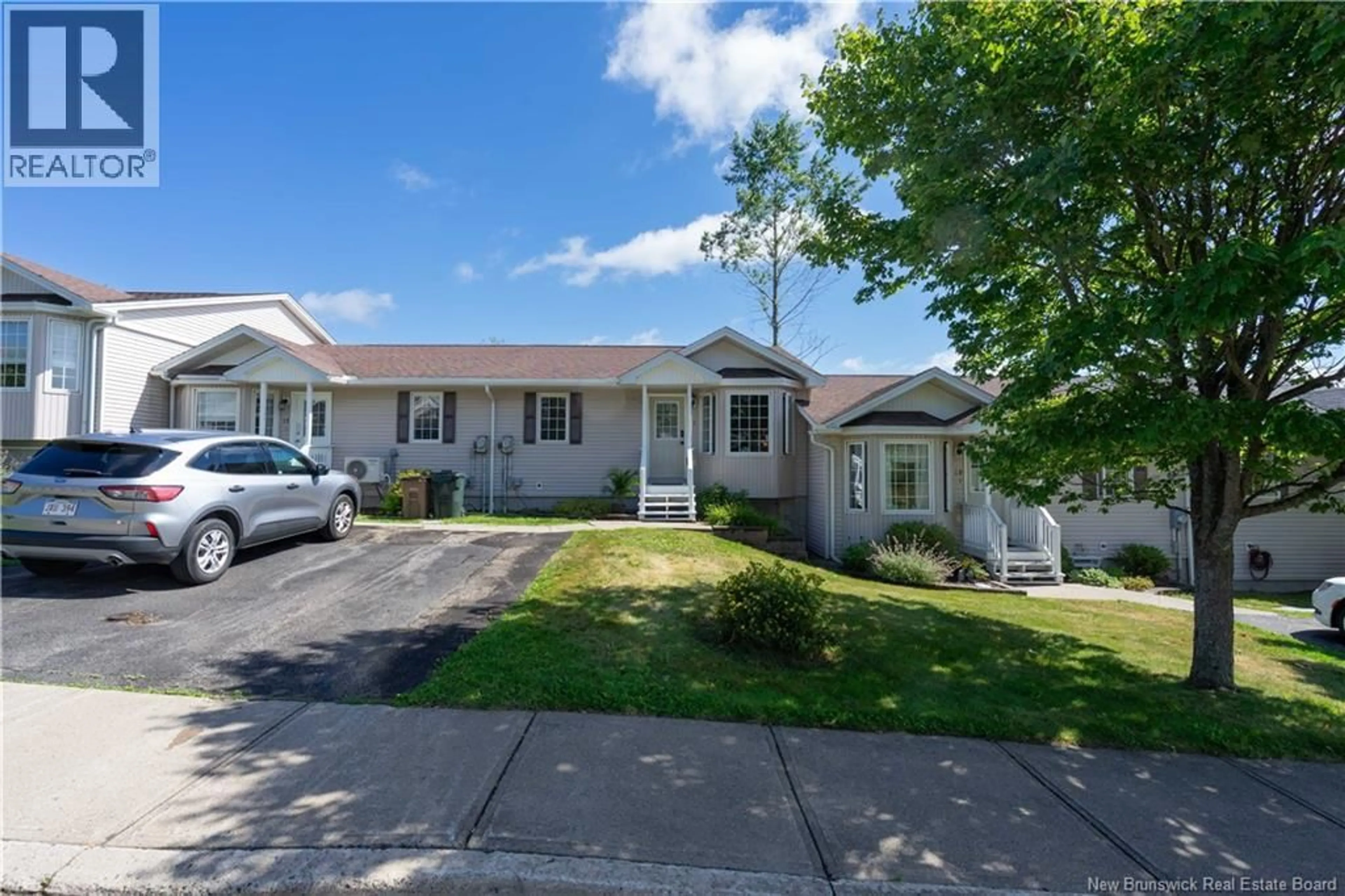 Home with vinyl exterior material, street for 17 DERRICK COURT, Saint John New Brunswick E2L4N6
