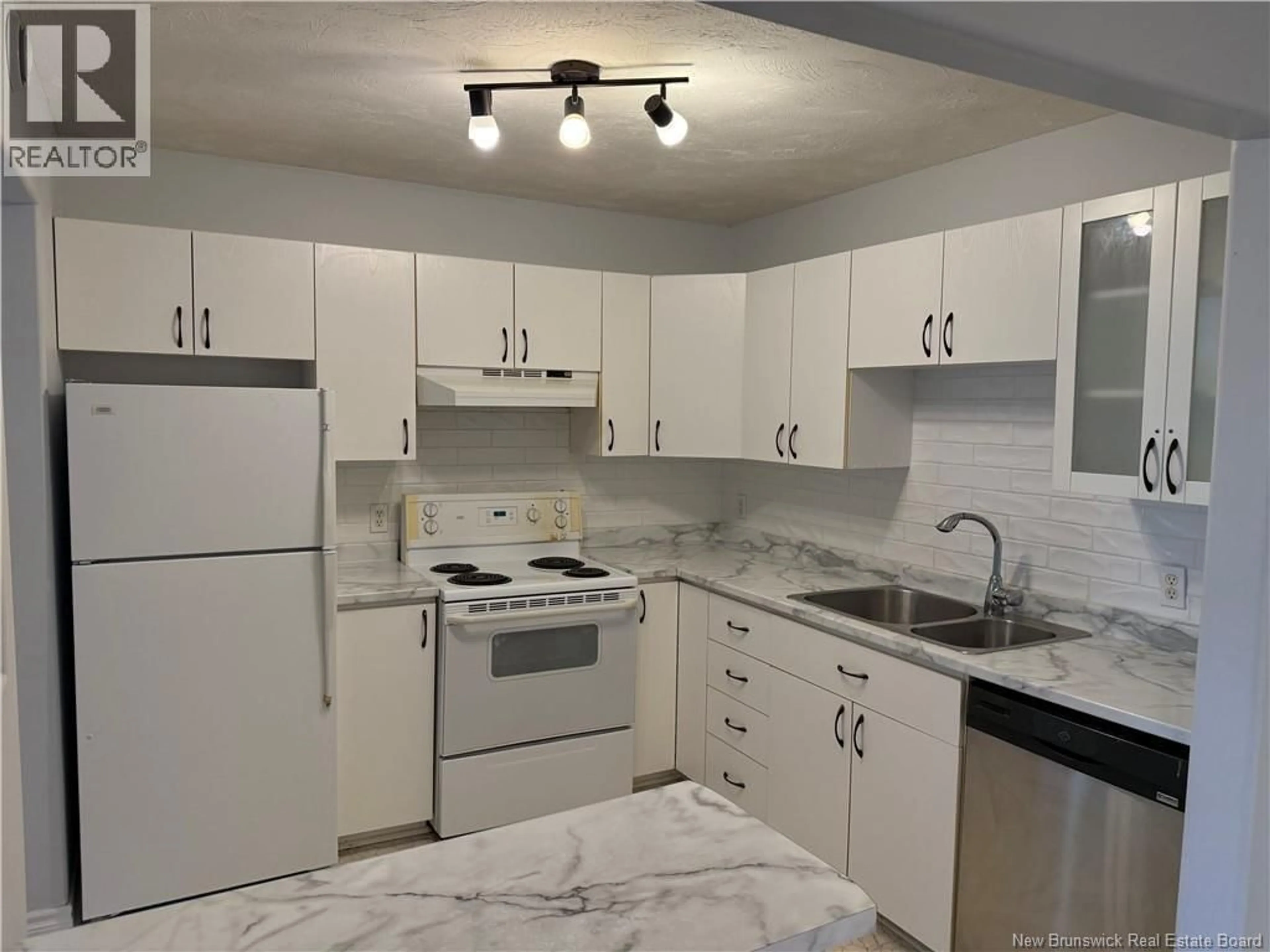 Standard kitchen, unknown for 32 - 30 GRANT, Moncton New Brunswick E1A3R3