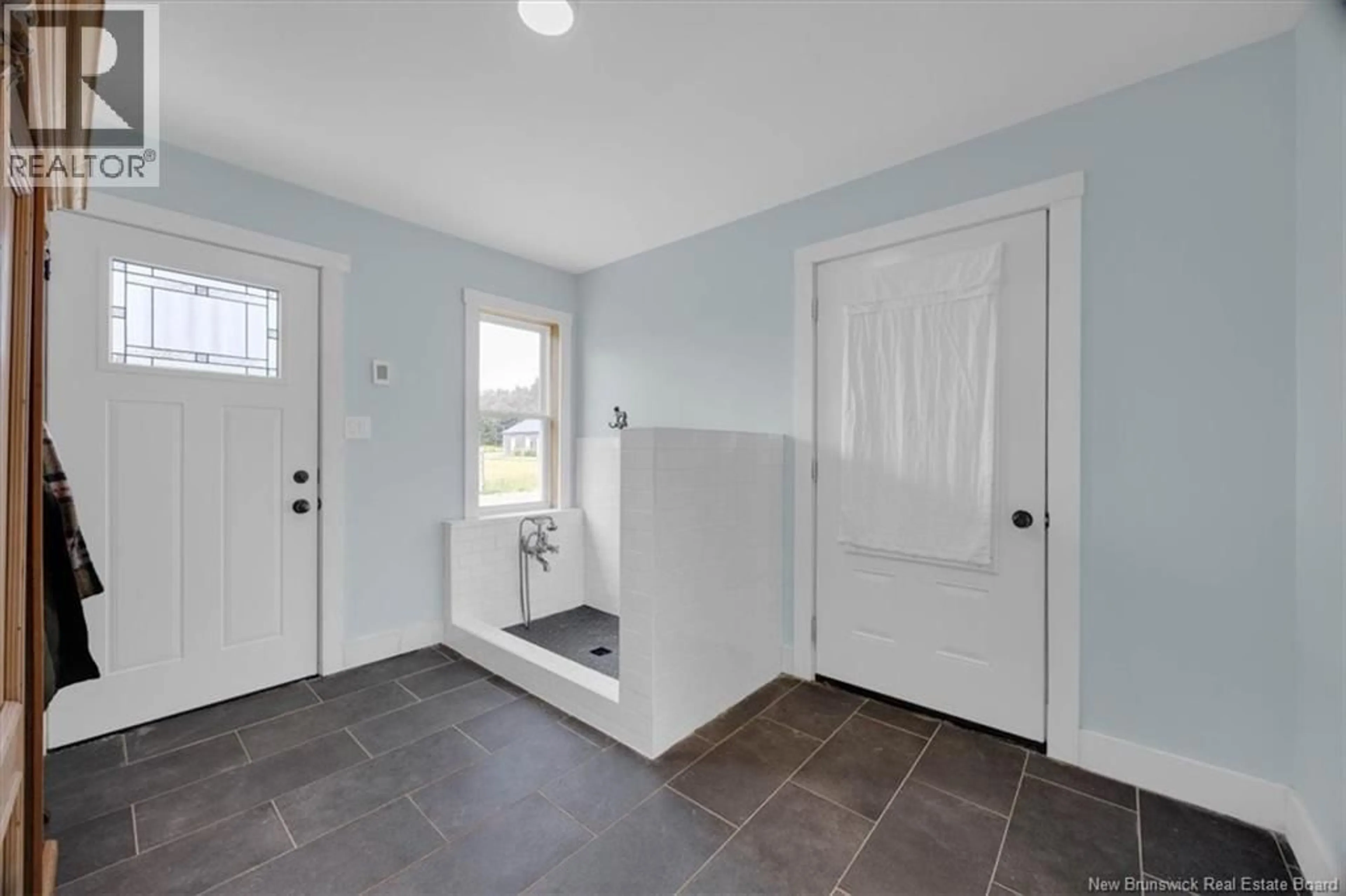 Indoor entryway for 9 SHORE ROAD, Bains Corner New Brunswick E5R1S9