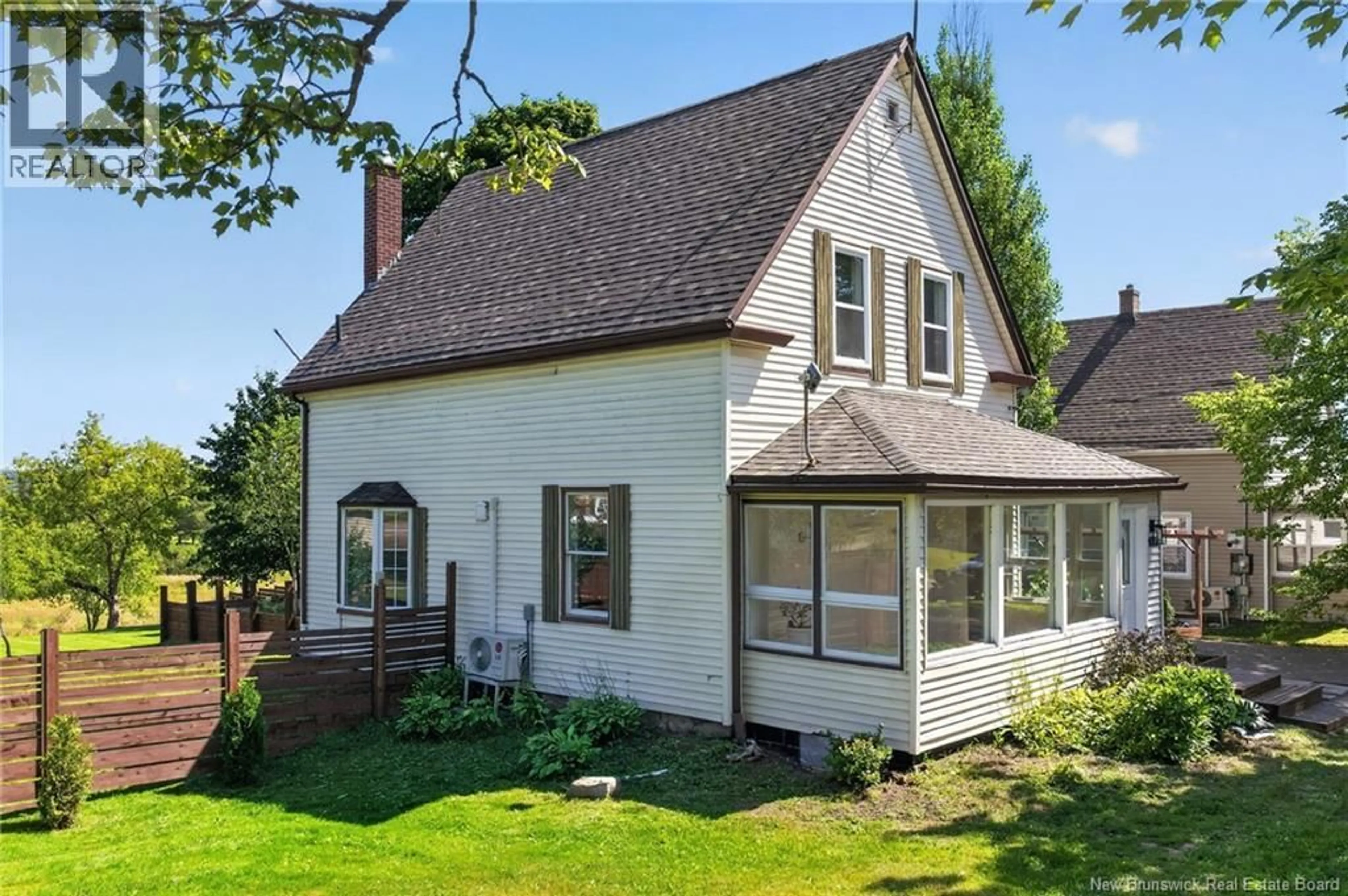 Home with vinyl exterior material, street for 180 LA VALLEE, Memramcook New Brunswick E4K2A6