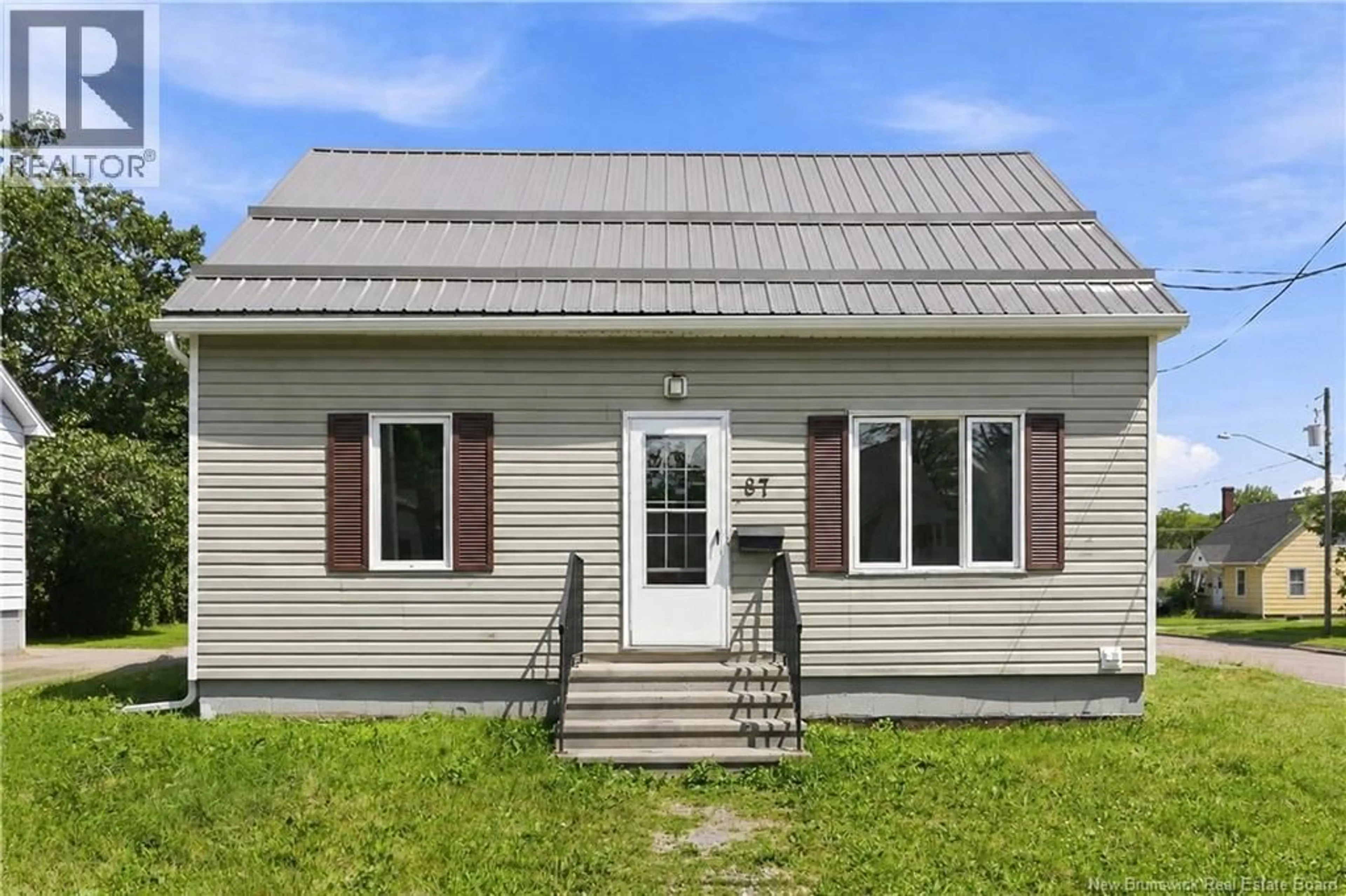 Home with vinyl exterior material, building for 87 JONES STREET, Moncton New Brunswick E1C6K6