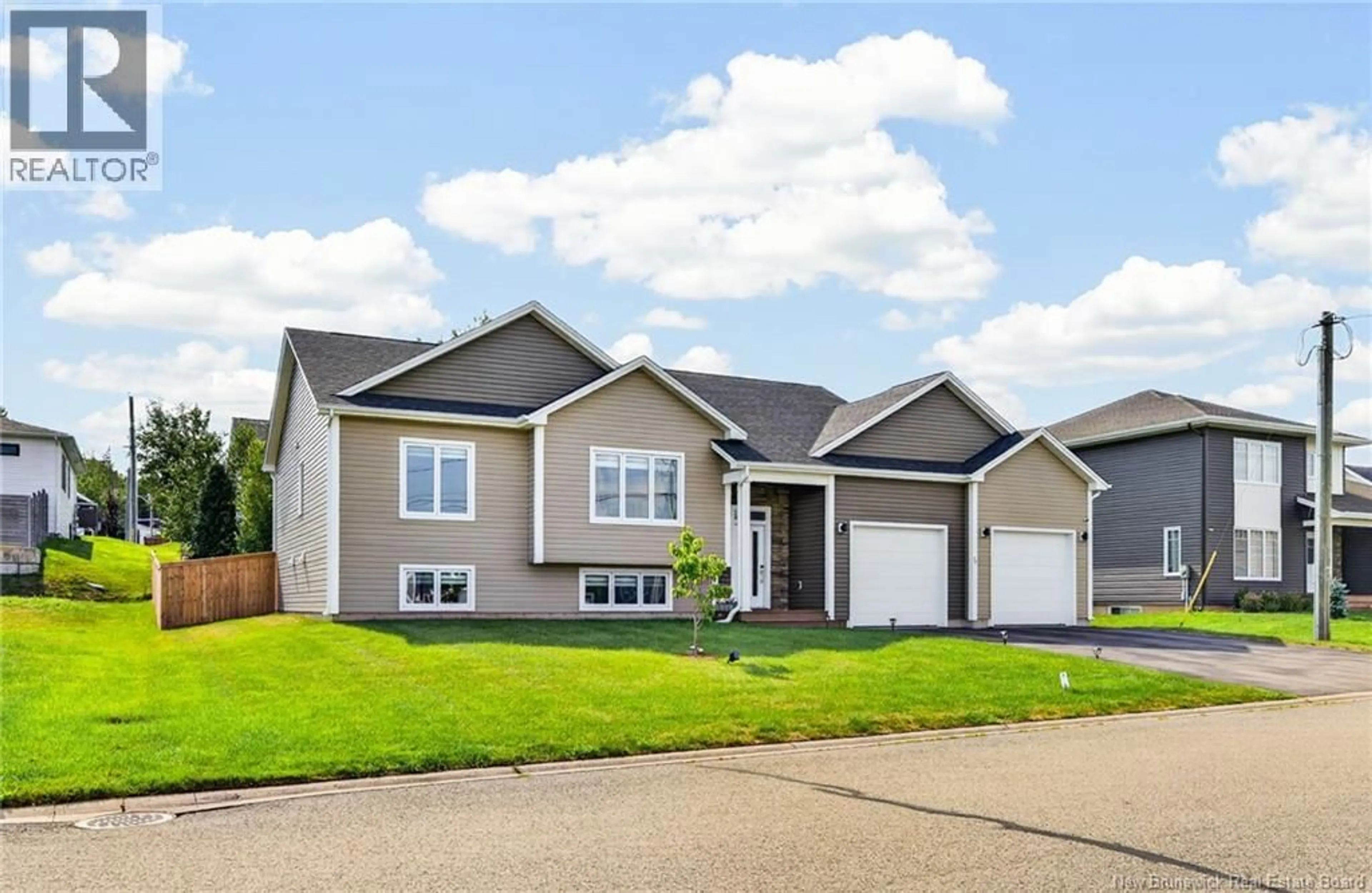 Home with vinyl exterior material, street for 39 DONAT CRESCENT, Dieppe New Brunswick E1A9L5
