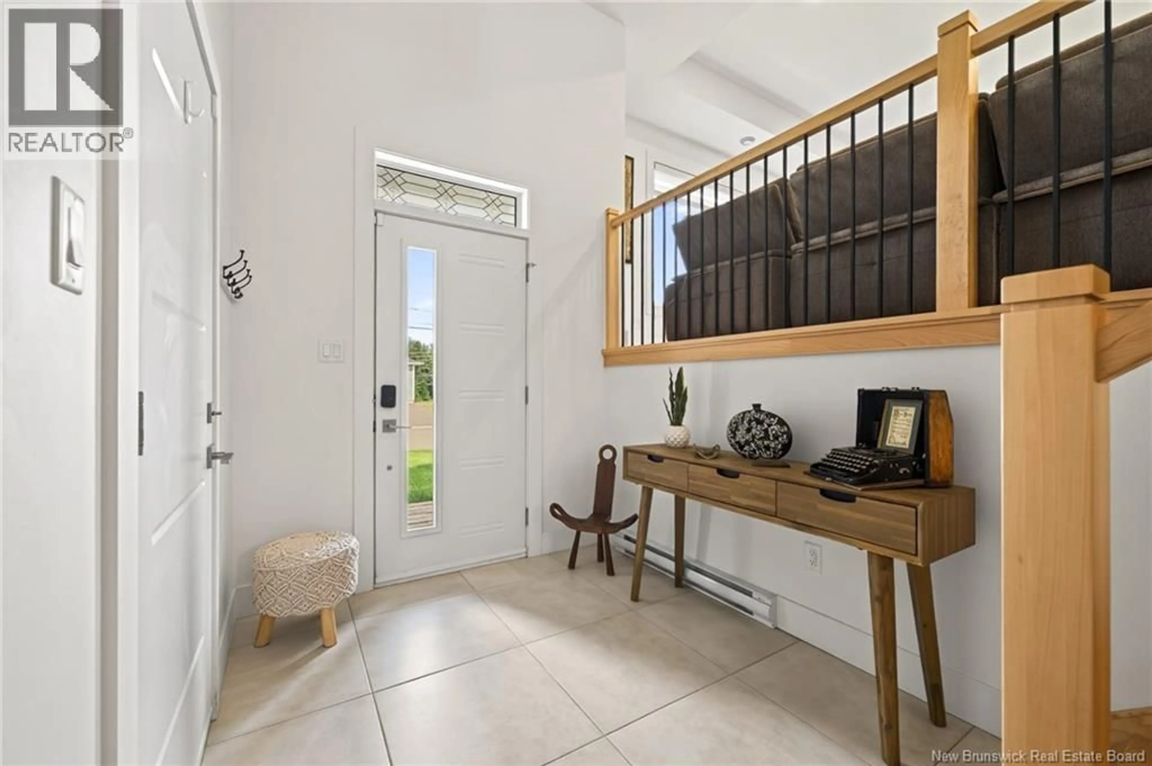 Indoor entryway for 39 DONAT CRESCENT, Dieppe New Brunswick E1A9L5
