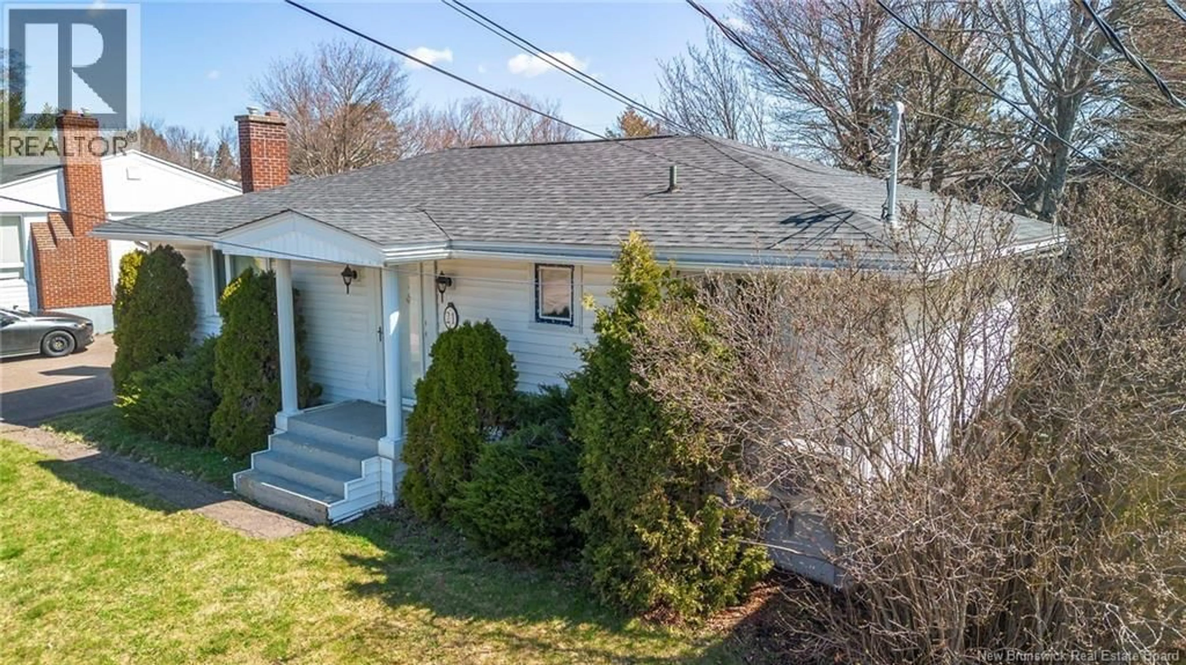 A pic from outside/outdoor area/front of a property/back of a property/a pic from drone, street for 21 MOUNT ROYAL BOULEVARD, Moncton New Brunswick E1E2T9