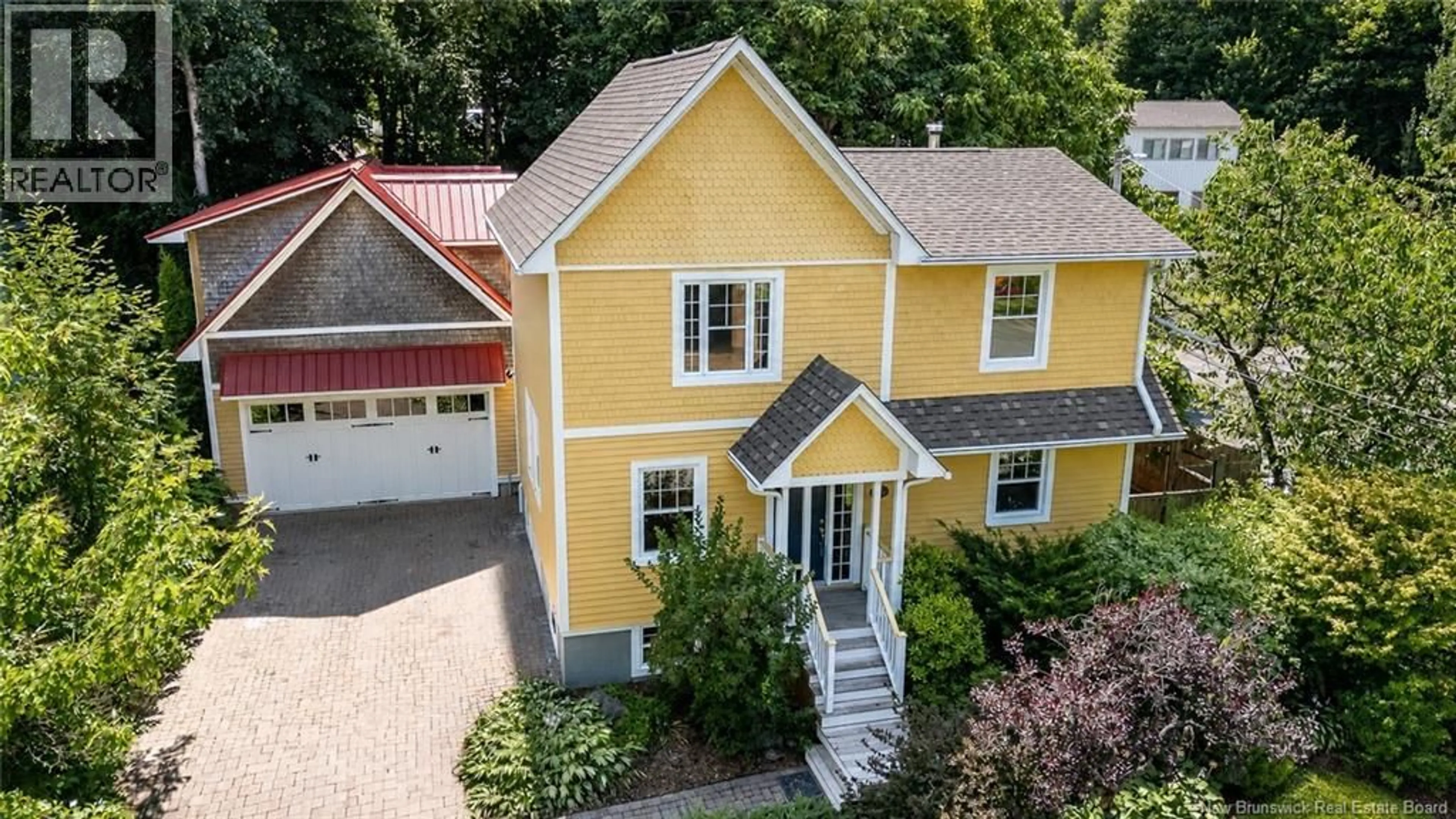 A pic from outside/outdoor area/front of a property/back of a property/a pic from drone, street for 304 CONNAUGHT STREET, Fredericton New Brunswick E3B2B4