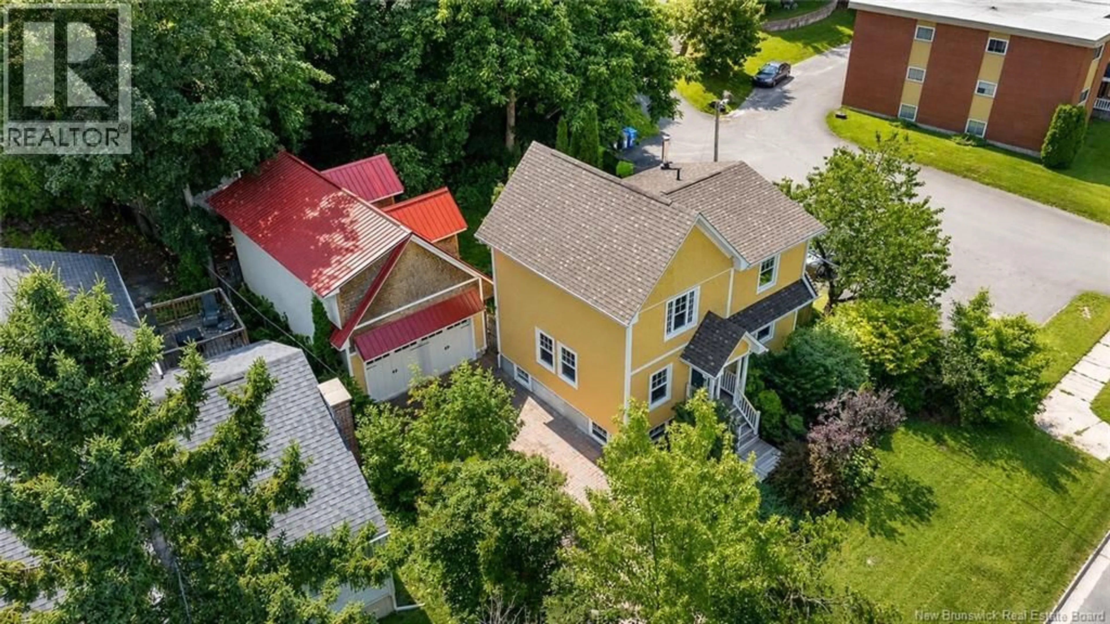 A pic from outside/outdoor area/front of a property/back of a property/a pic from drone, street for 304 CONNAUGHT STREET, Fredericton New Brunswick E3B2B4