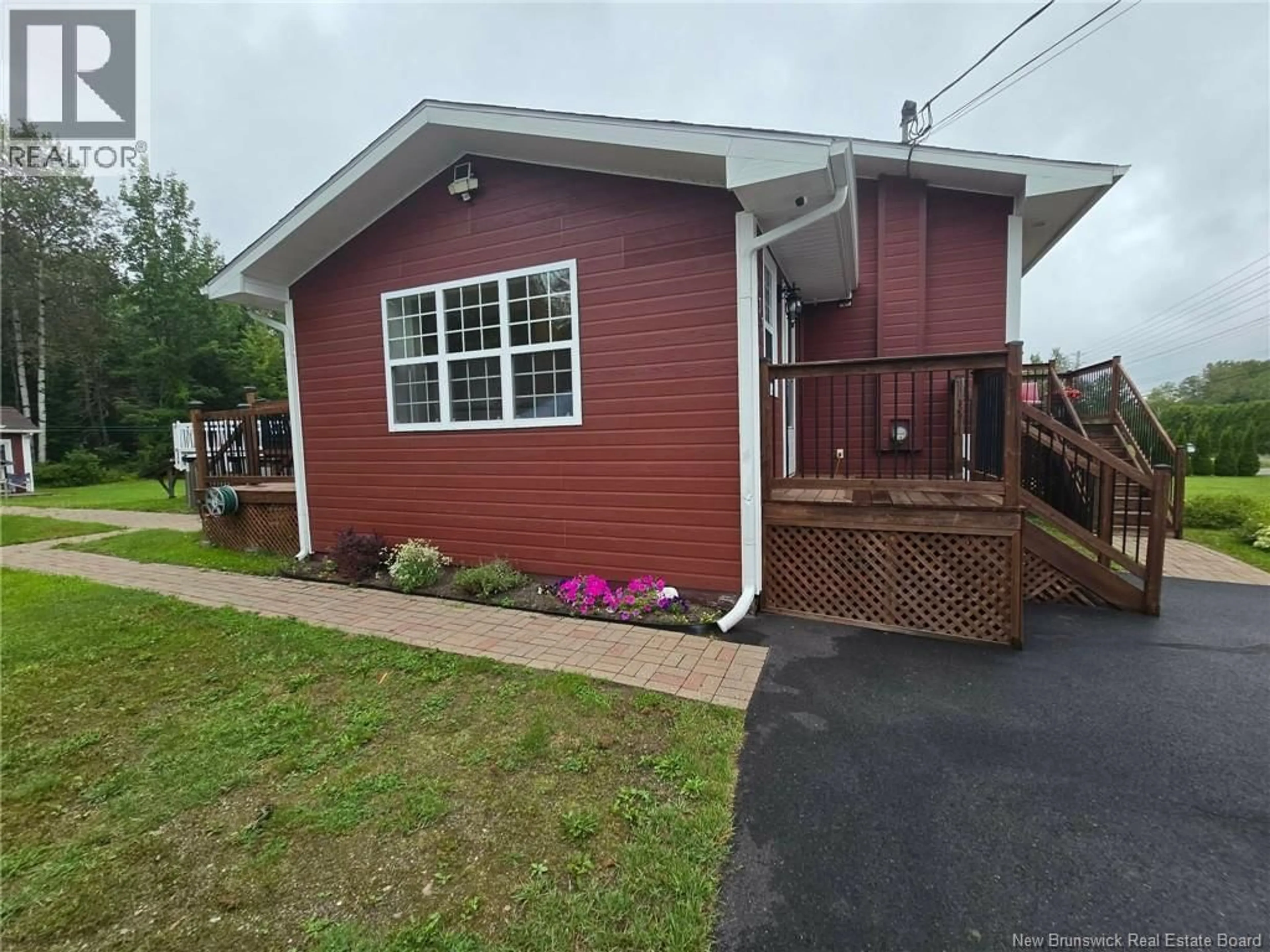 Home with vinyl exterior material, street for 833 ROUTE 315, Dunlop New Brunswick E8K2E5