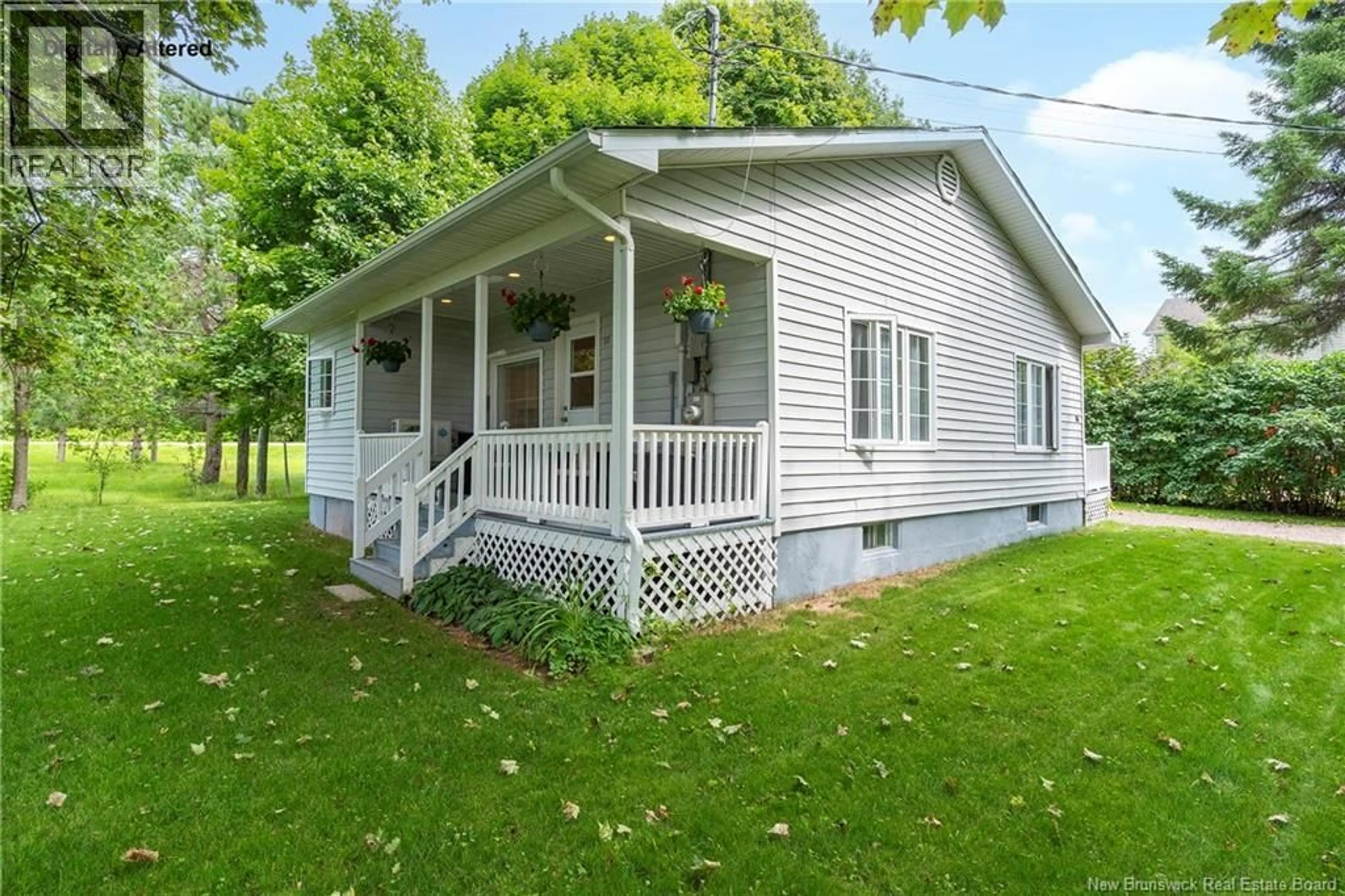 Home with vinyl exterior material, street for 86 CAISSIE AVENUE, Shediac New Brunswick E4P1K5