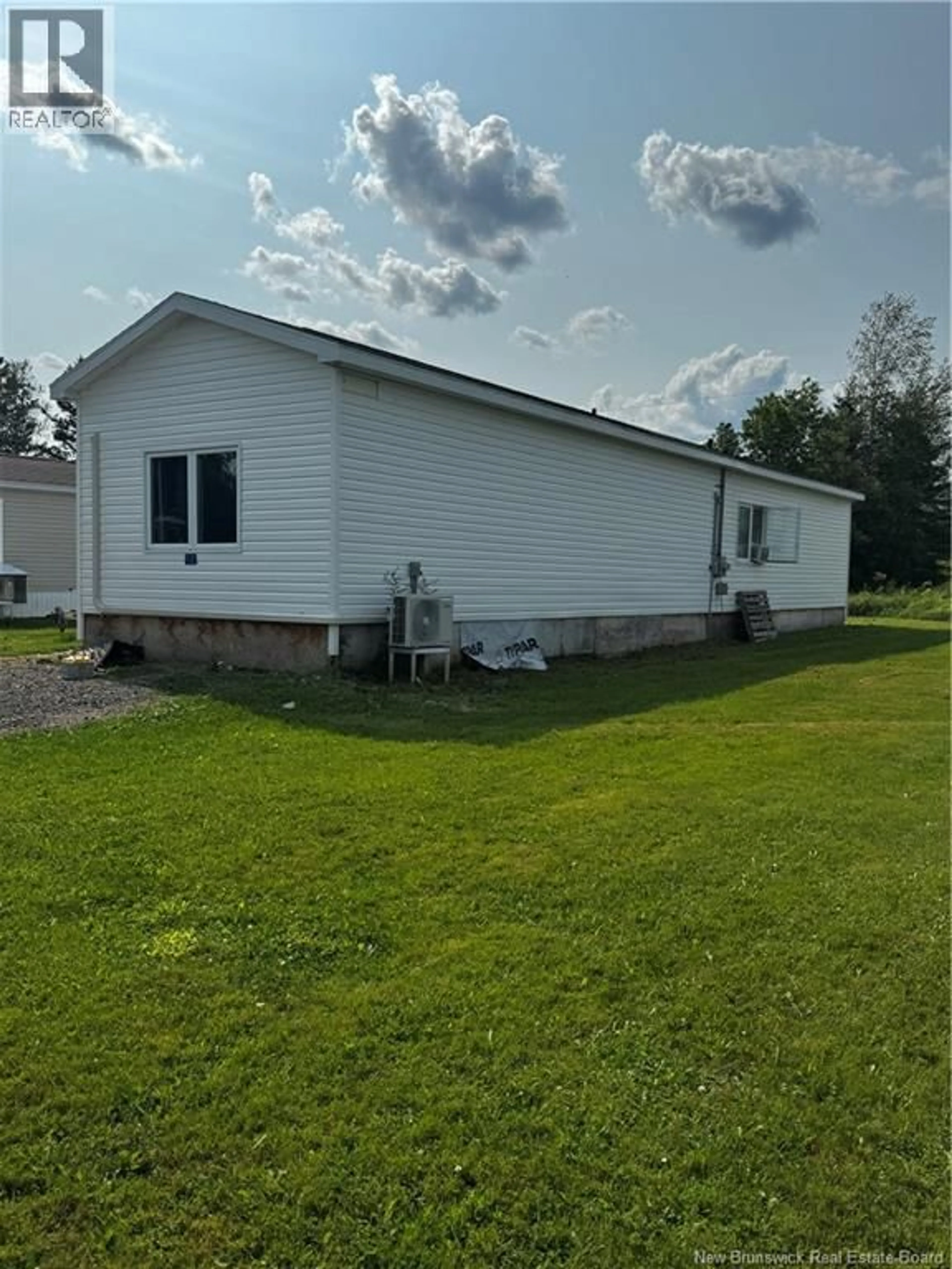 Unknown for 17 RUSSELL DRIVE, Salisbury New Brunswick E4J2C7