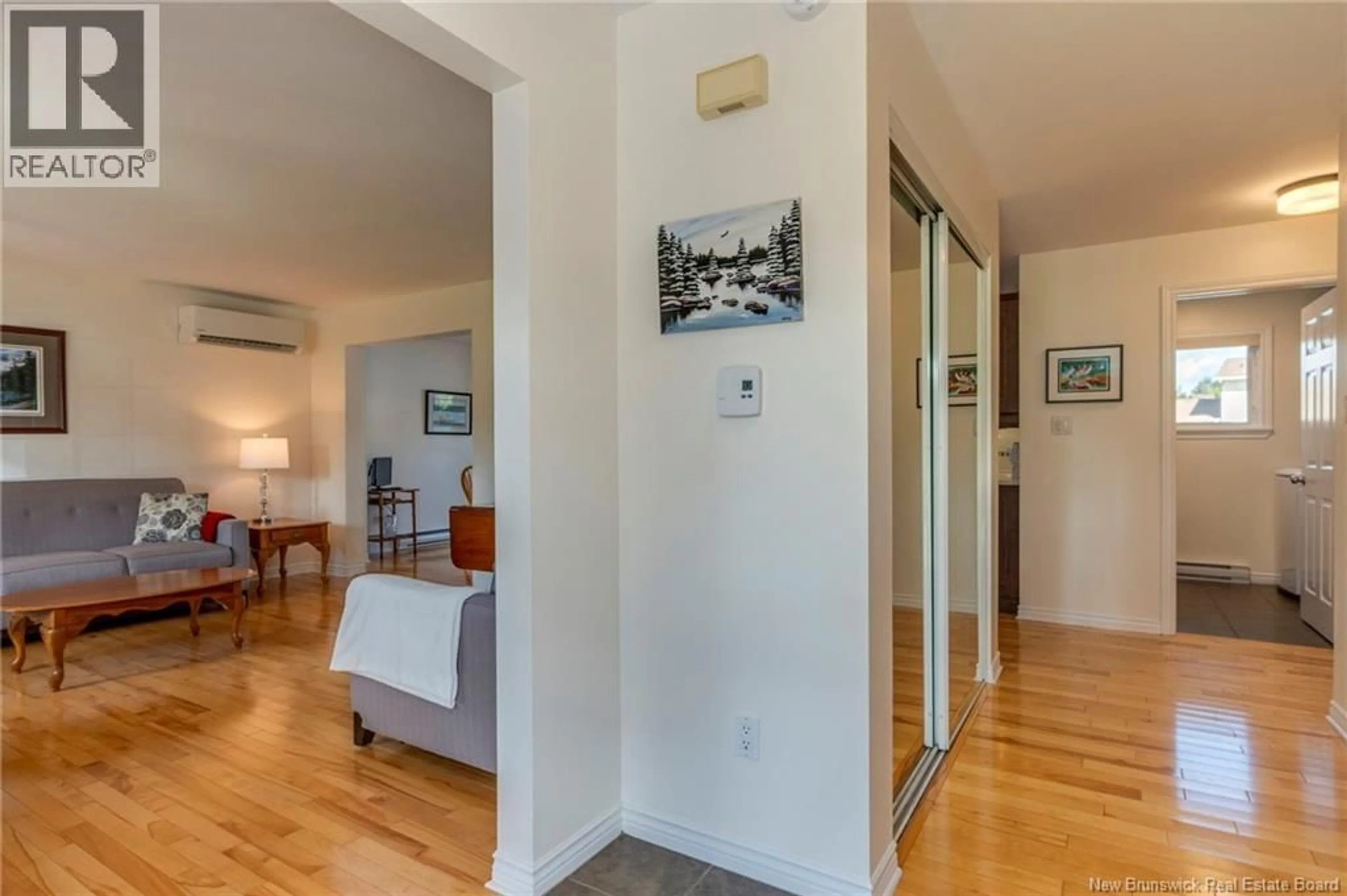 Indoor entryway for 111 BRIDLEWOOD WAY, Moncton New Brunswick E1G2H7