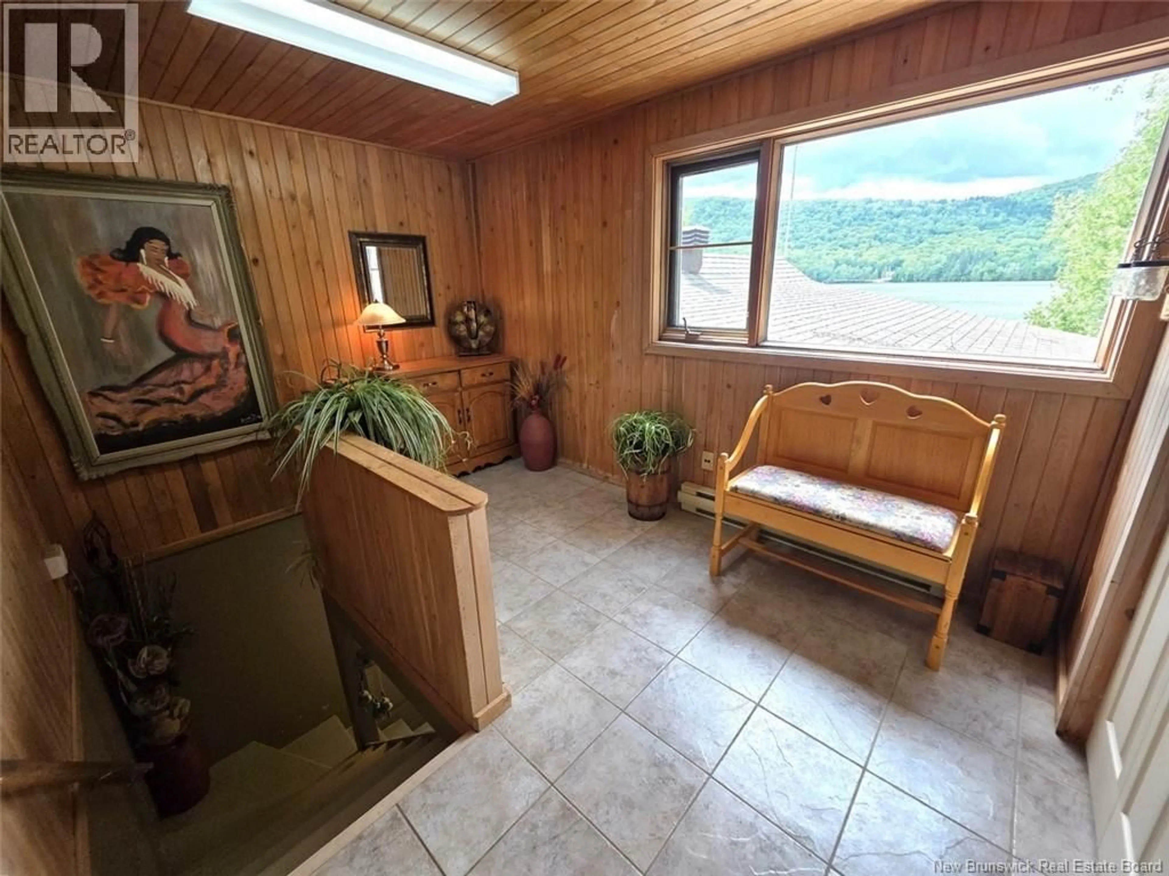 Indoor foyer for 1028 ROUTE 215 ROUTE, Saint-François-de-Madawaska New Brunswick E7A1G9