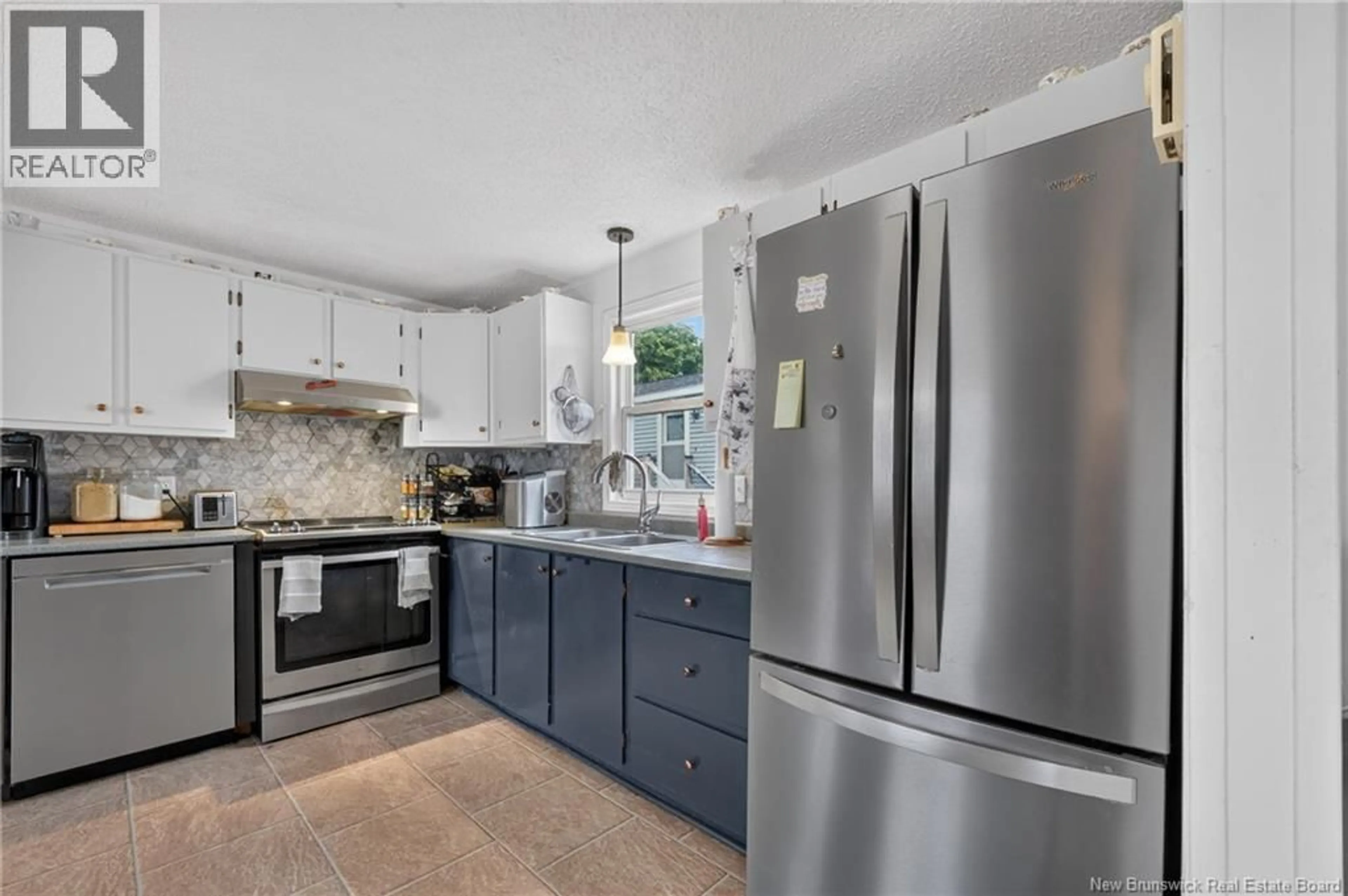 Open concept kitchen, ceramic/tile floor for 33 GLENVIEW DRIVE, Saint John New Brunswick E2H2R5