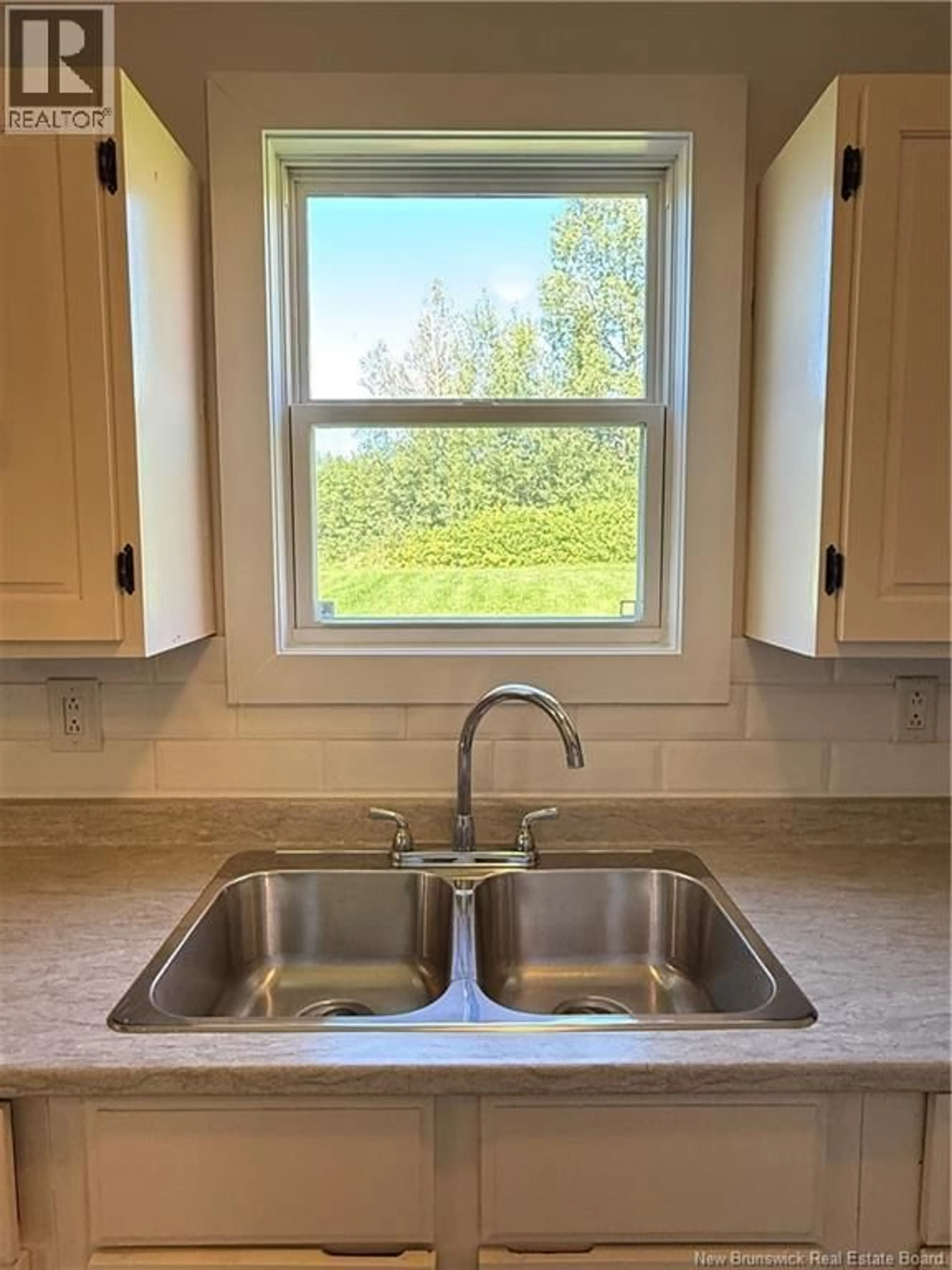 Standard kitchen, ceramic/tile floor for 6 ALCORN DRIVE, Blackville New Brunswick E9B1N8