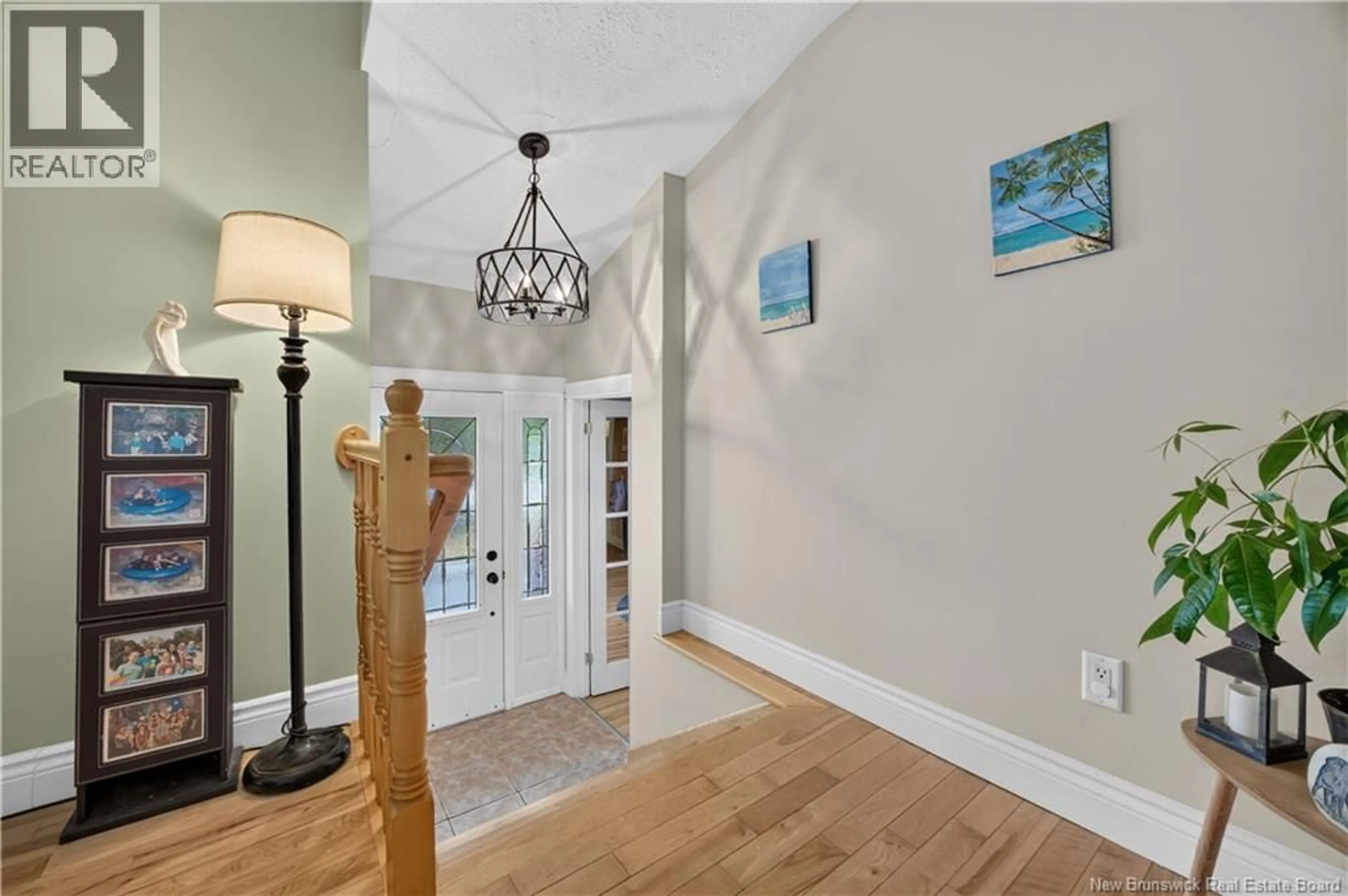Indoor entryway for 293 MILLAR AVENUE, Miramichi New Brunswick E1V3B7
