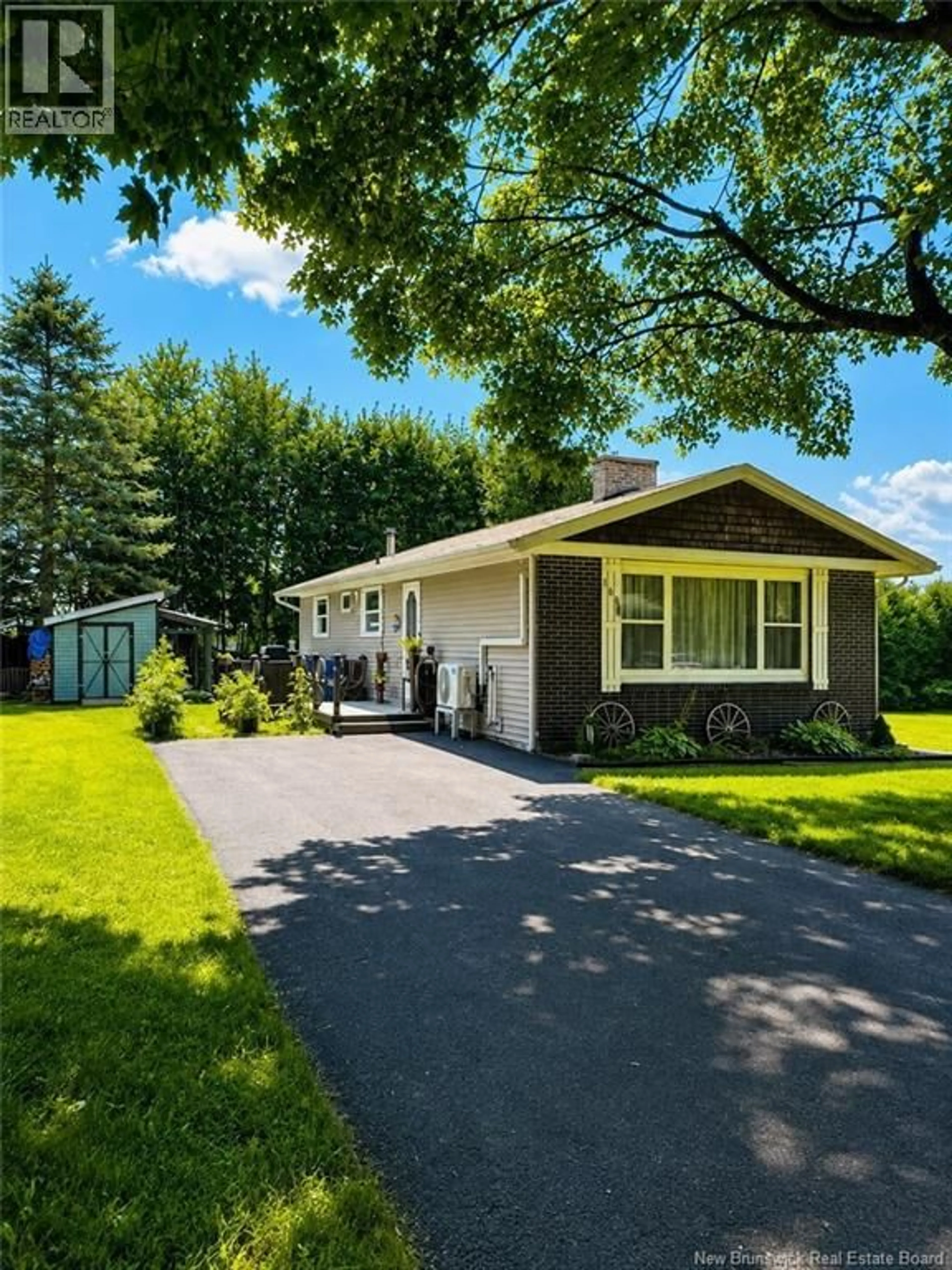 Home with vinyl exterior material, street for 165 SAINT JOHN STREET, Woodstock New Brunswick E7M2T9