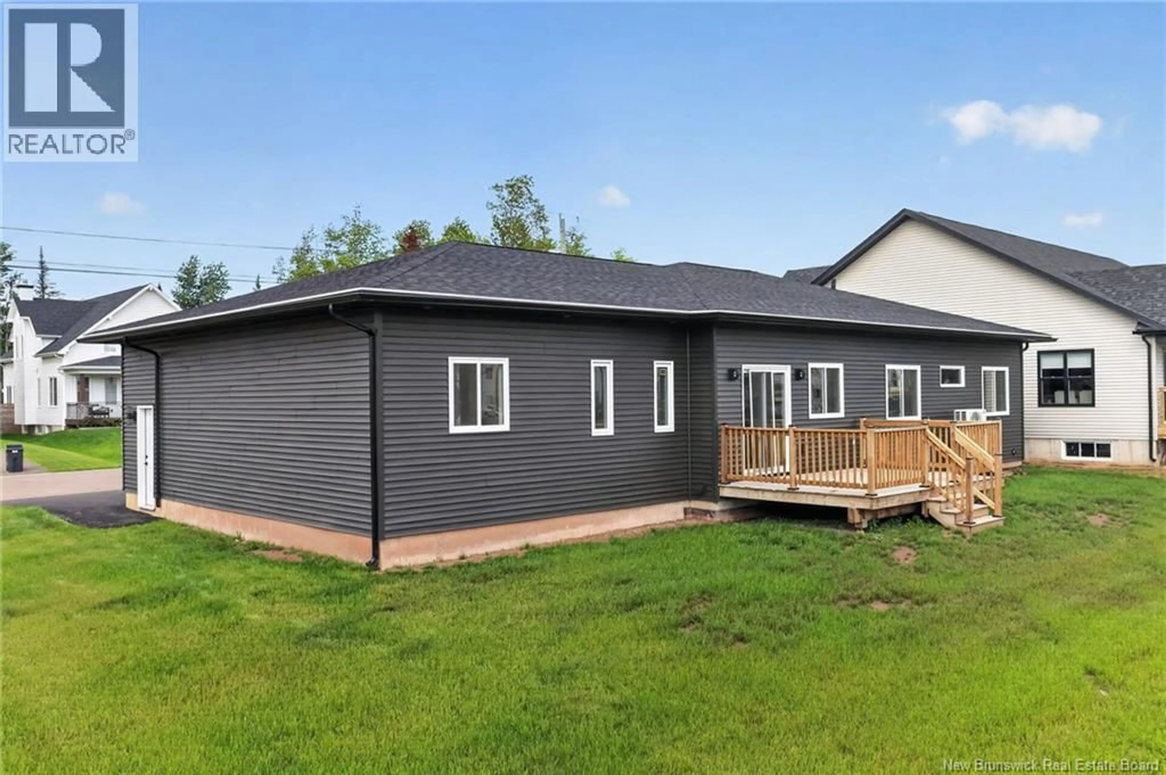 Home with vinyl exterior material, building for 66 BOUCHARD STREET, Dieppe New Brunswick E1A9T9
