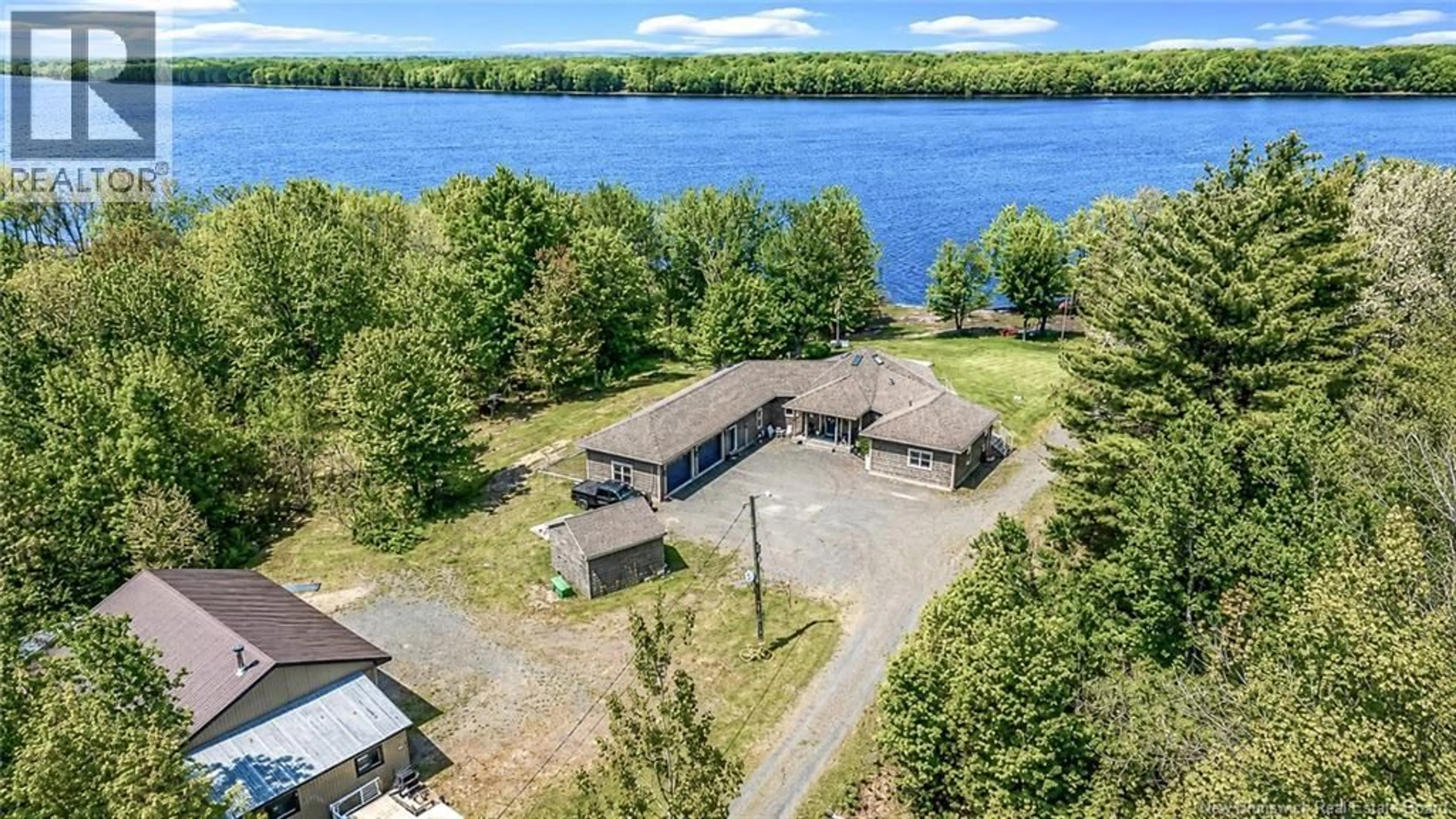 A pic from outside/outdoor area/front of a property/back of a property/a pic from drone, water/lake/river/ocean view for 1419 102 ROUTE, Upper Gagetown New Brunswick E5M1P5